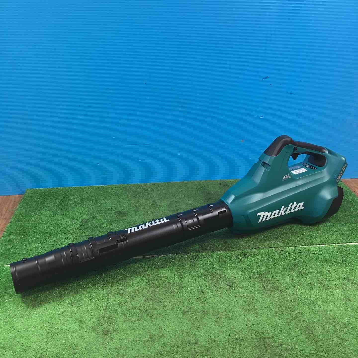 【中古】マキタ 申し受ける式 ブロワー XBU02Z 18V×2 (36V) 毛はらい受け答え コードレス ブロア 本体のみ MUB362DZ負けず劣らず【岩槻店】 DIY・工具-電動工具本体