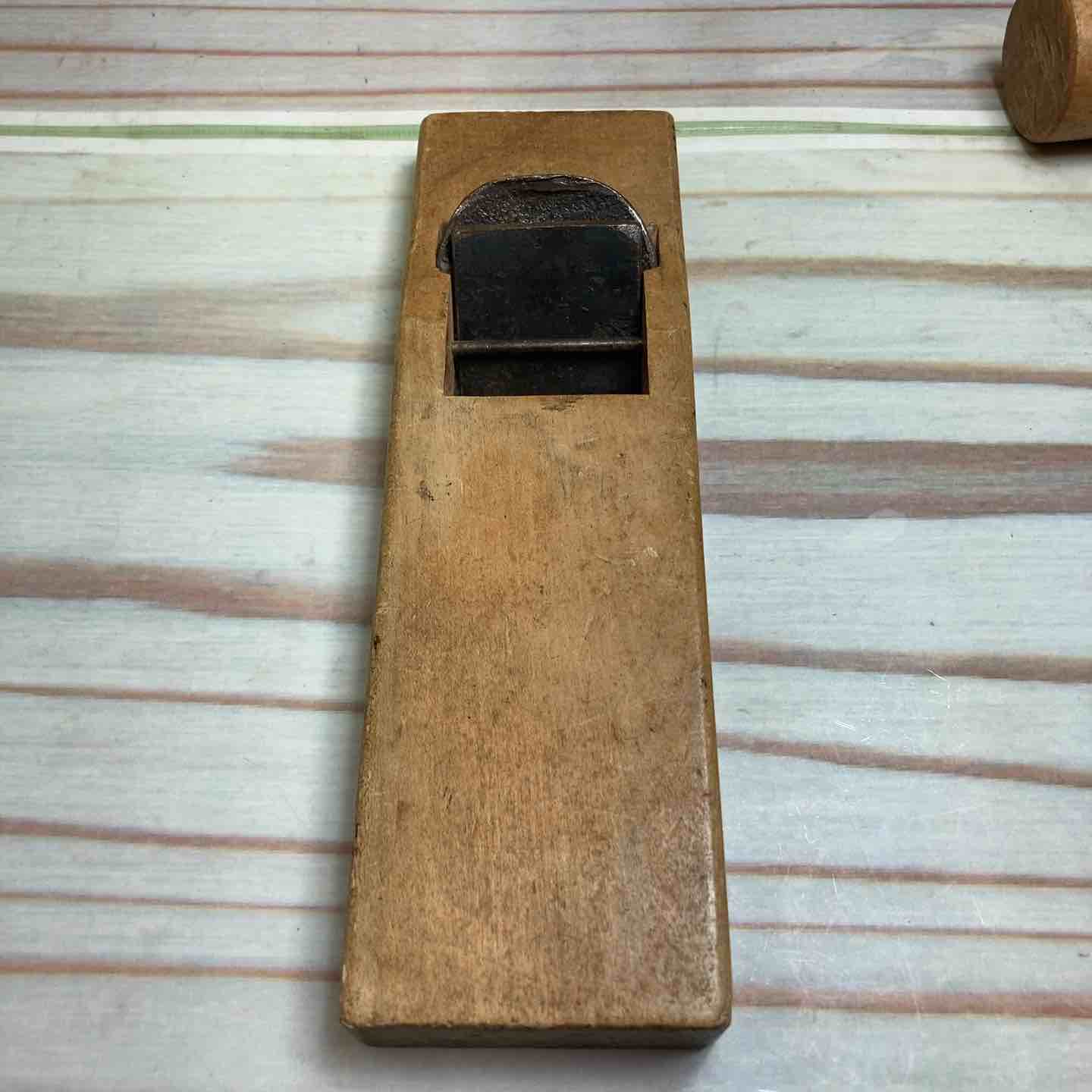 【中古品】 鉋 おそらく生生世世鶴貞秀作 銘：古城の梅 【かなり小っちゃい】 【川崎店】
