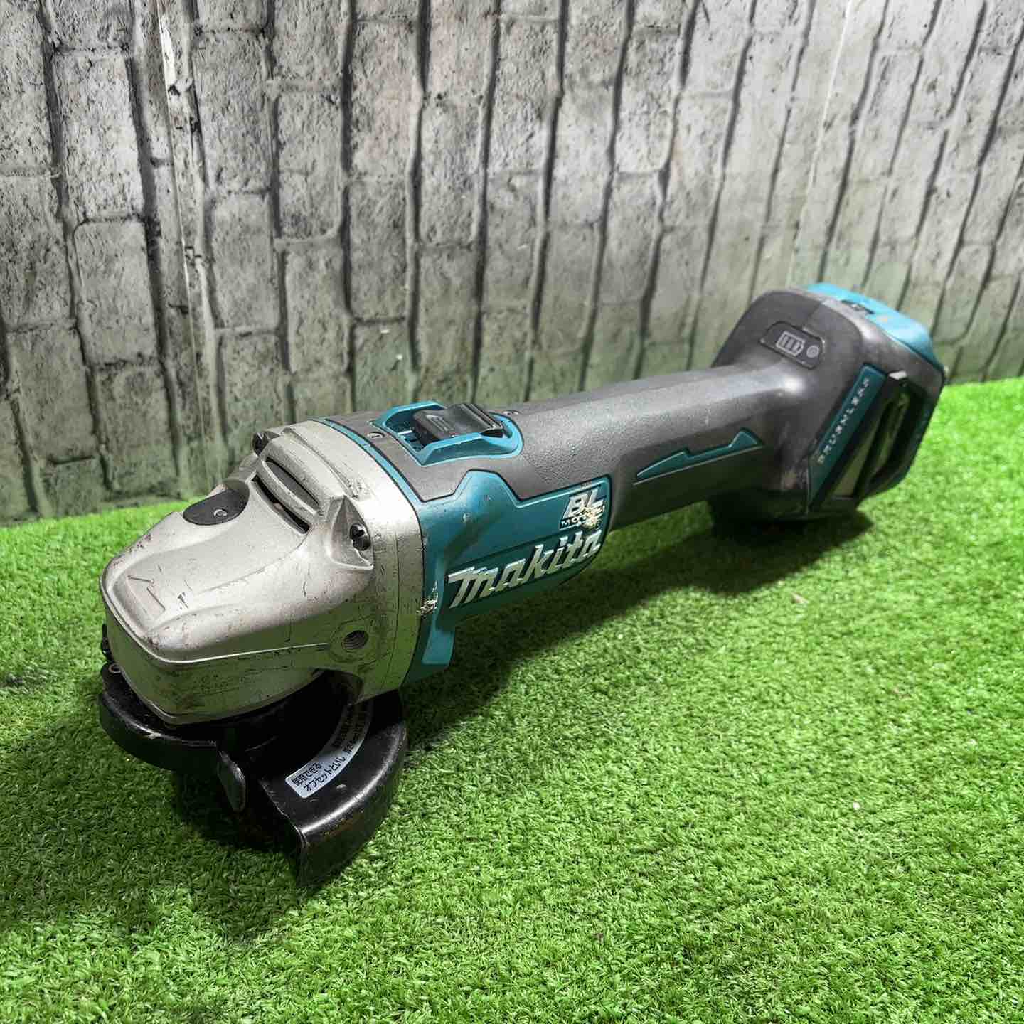 【中古】☆マキタ(makita) 14.4V 100粍コードレスディスクグラインダ GA410DZ 動くこと突きとめる済【三角江店】