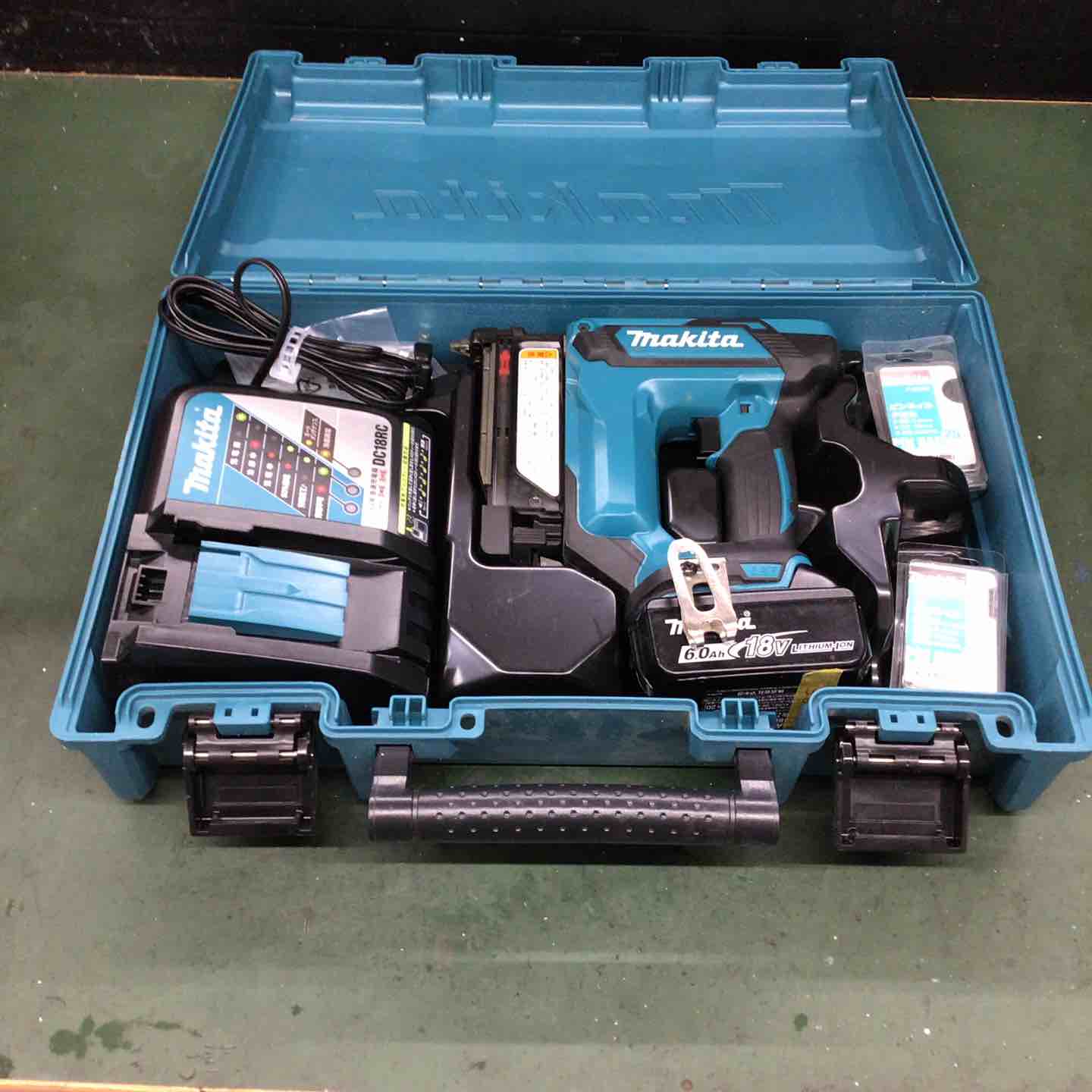 【中古】★マキタ(makita) コードレスピンネイラ PT353DRG【戸田店】