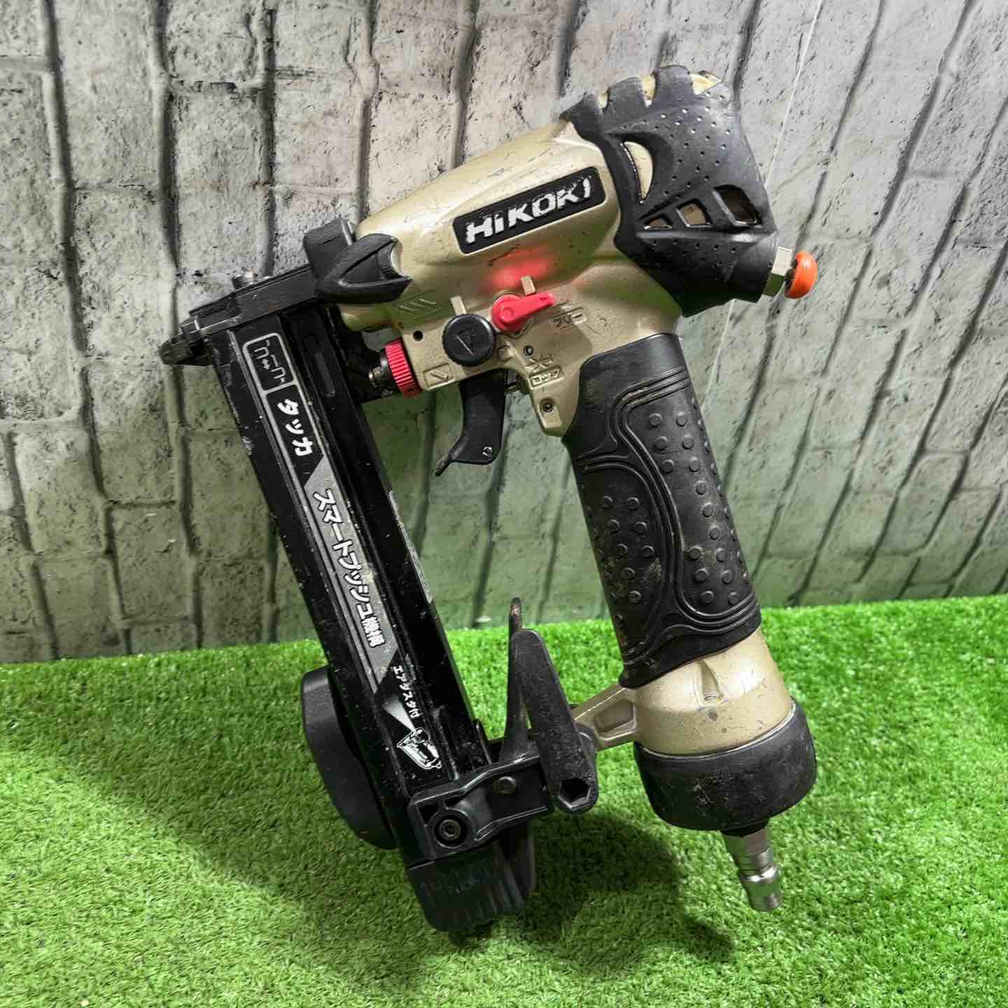 【中古】★ハイコーキ(HIKOKI ※旧:日立工機) 常圧エアタッカ N2504MB【川口店】|アクトツール店
