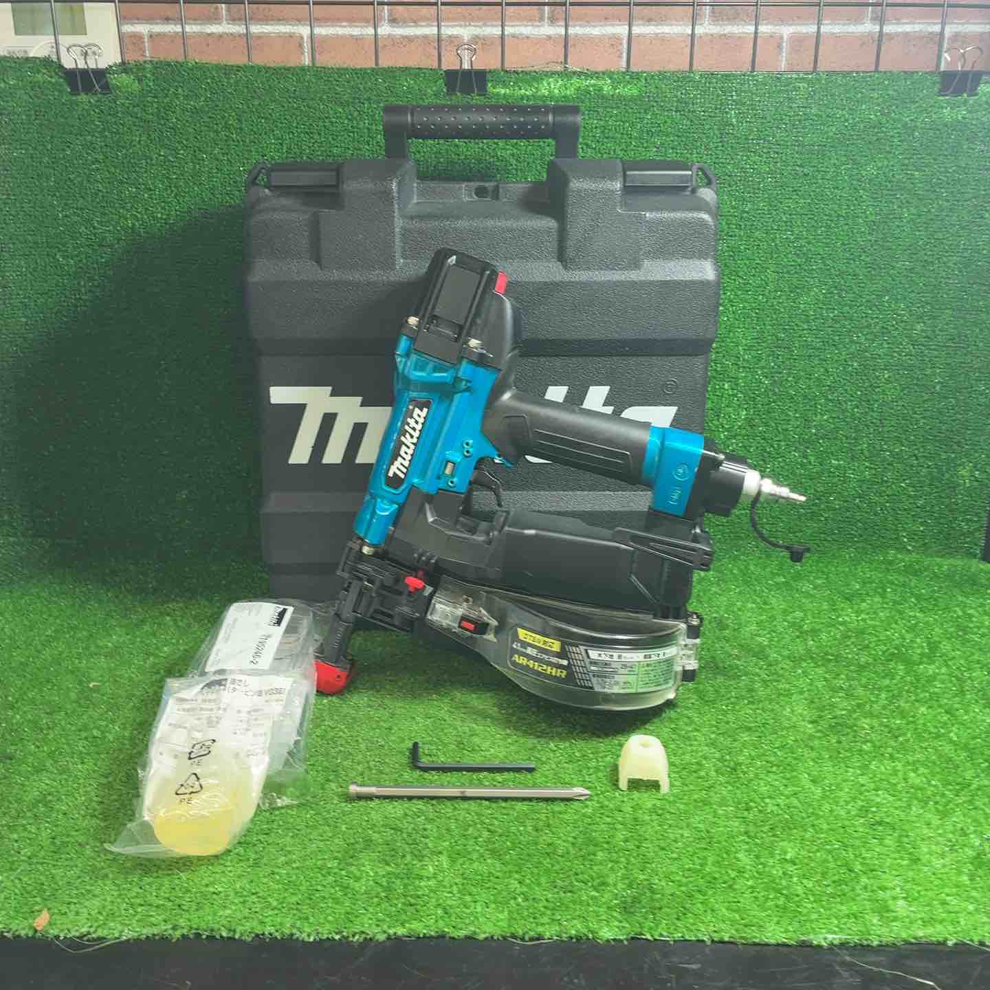 【中古】 マキタ(makita) 高圧大気圏螺旋釘打ち機 AR412HRM 【藤沢店】