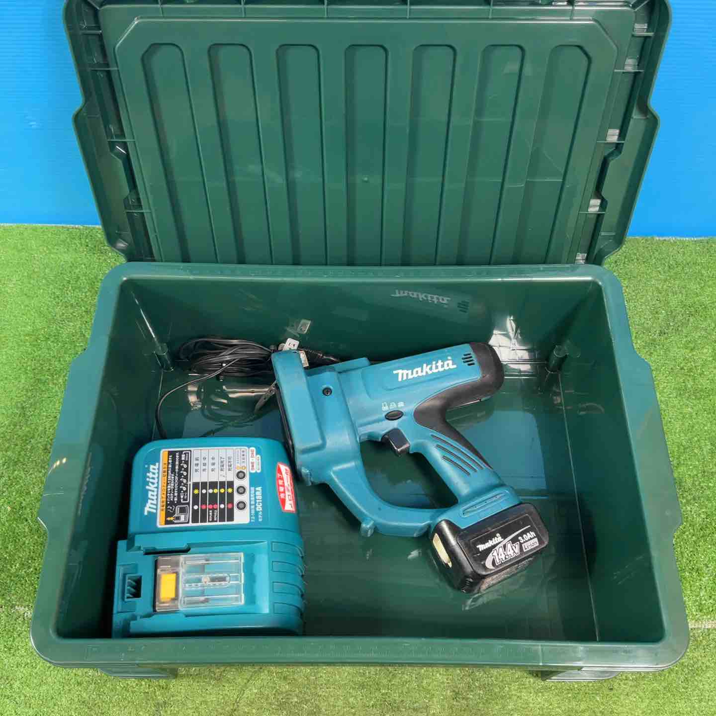【中古】★マキタ(makita) コードレス全螺旋釘裁断師 SC101DRF【岩槻店】