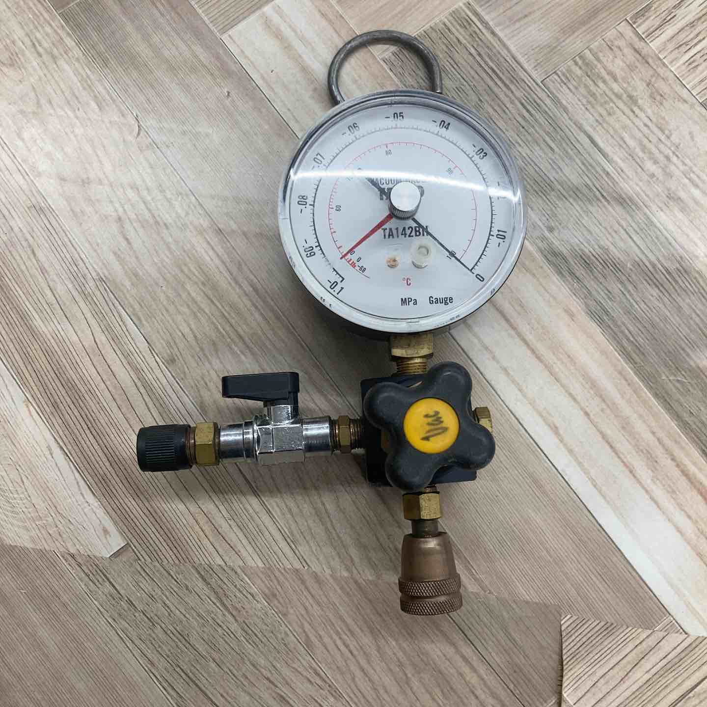 【中古】◇TASCO 備え付ける針付無意味さ計 TA142BH【八潮店】