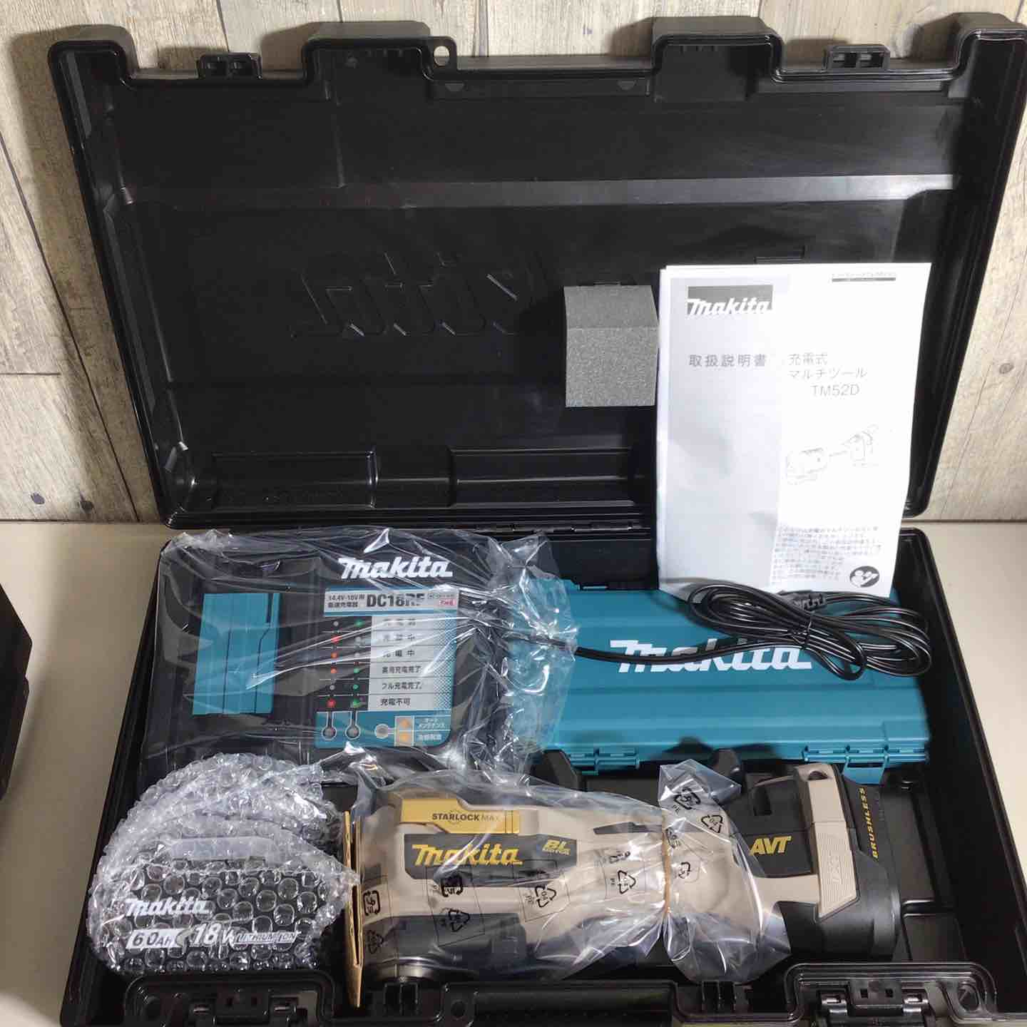 【新古】 マキタ makita コードレス マルチ手道具 TM52DRGPG LXT20周年祝する押さえる色つや プレミアムグレージュ 20周年 【戸田店】