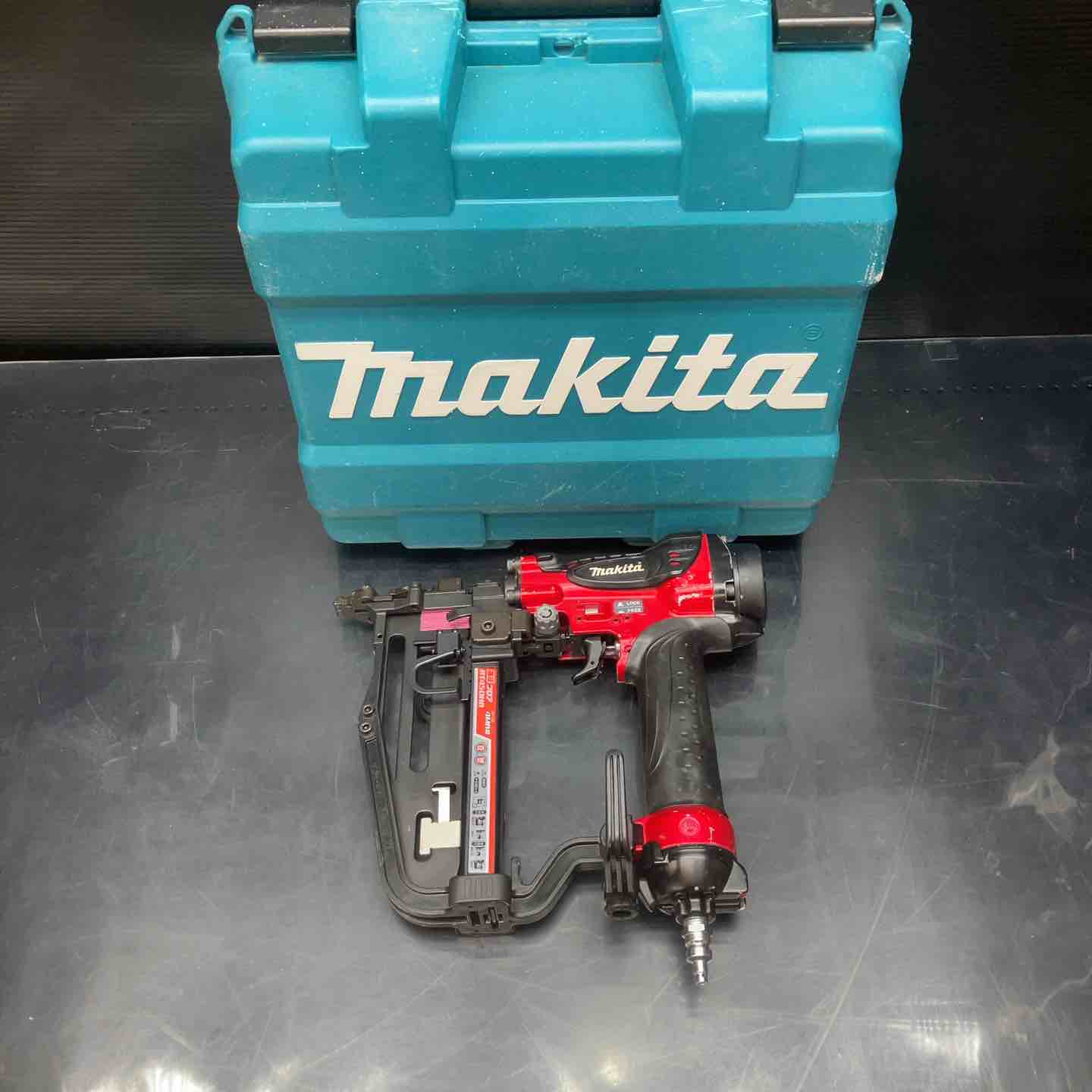 【中古】マキタ(makita) 高圧フロアタッカ AT450HA【川越店】