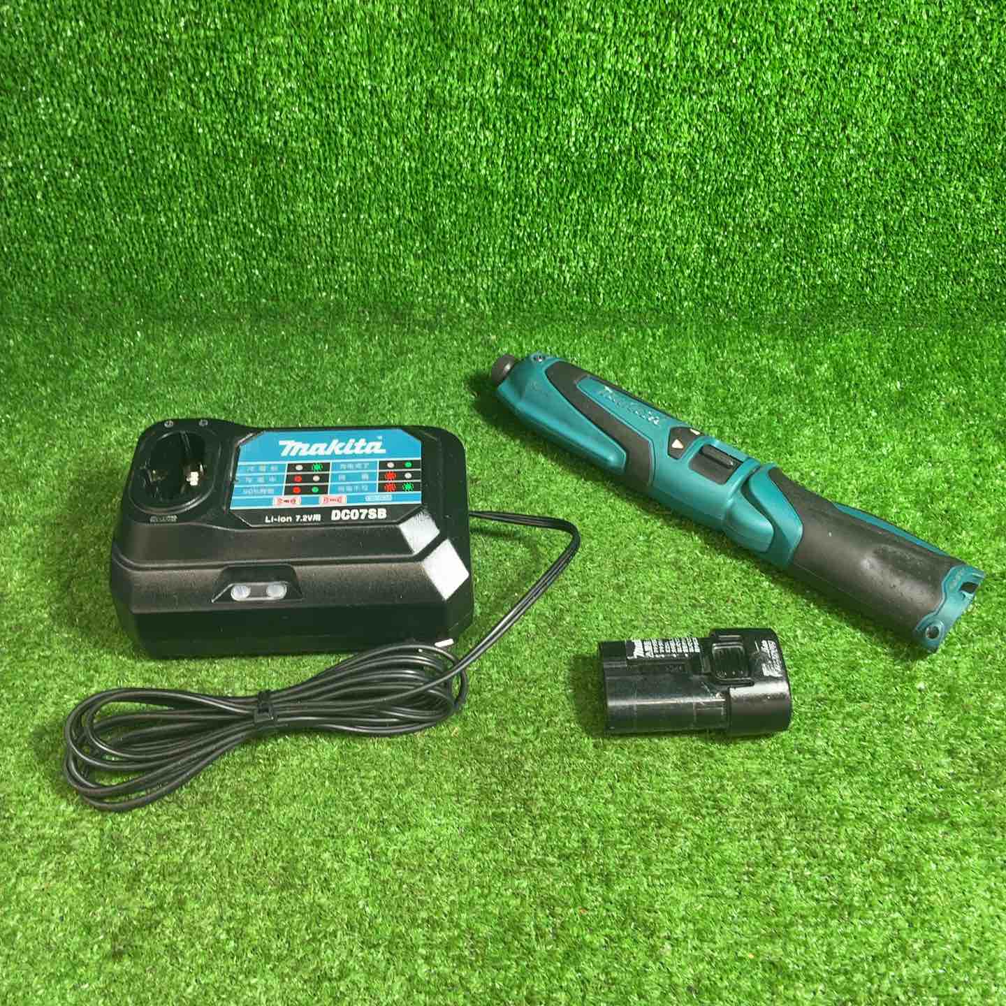 【中古】マキタ(makita) コードレスペンインパクトドライバ TD021DSHSP【藤沢店】｜アクトツール店 7,700円