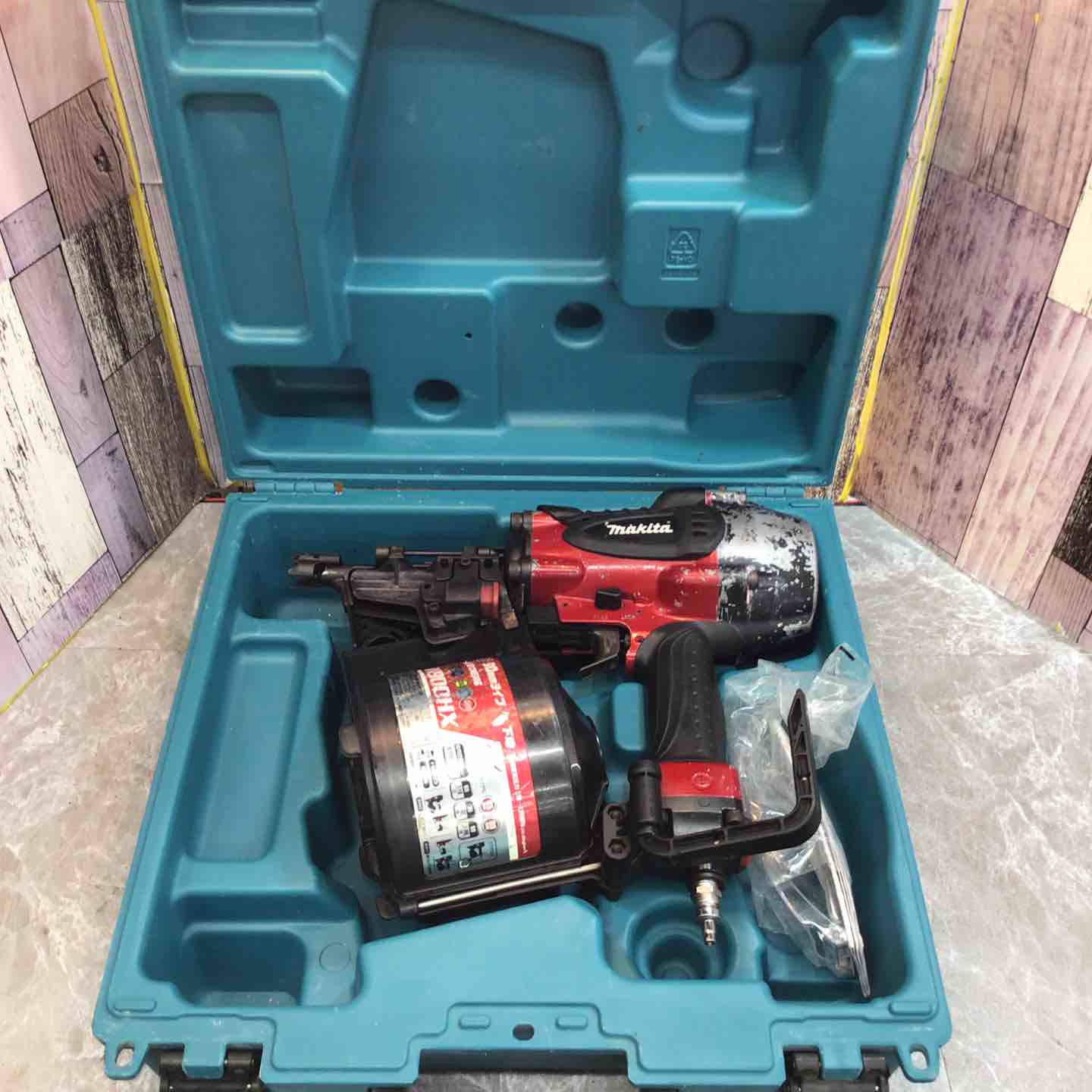 【中古】★マキタ(makita) 高圧エア湖釘打ち機 AN900HX【八潮店】
