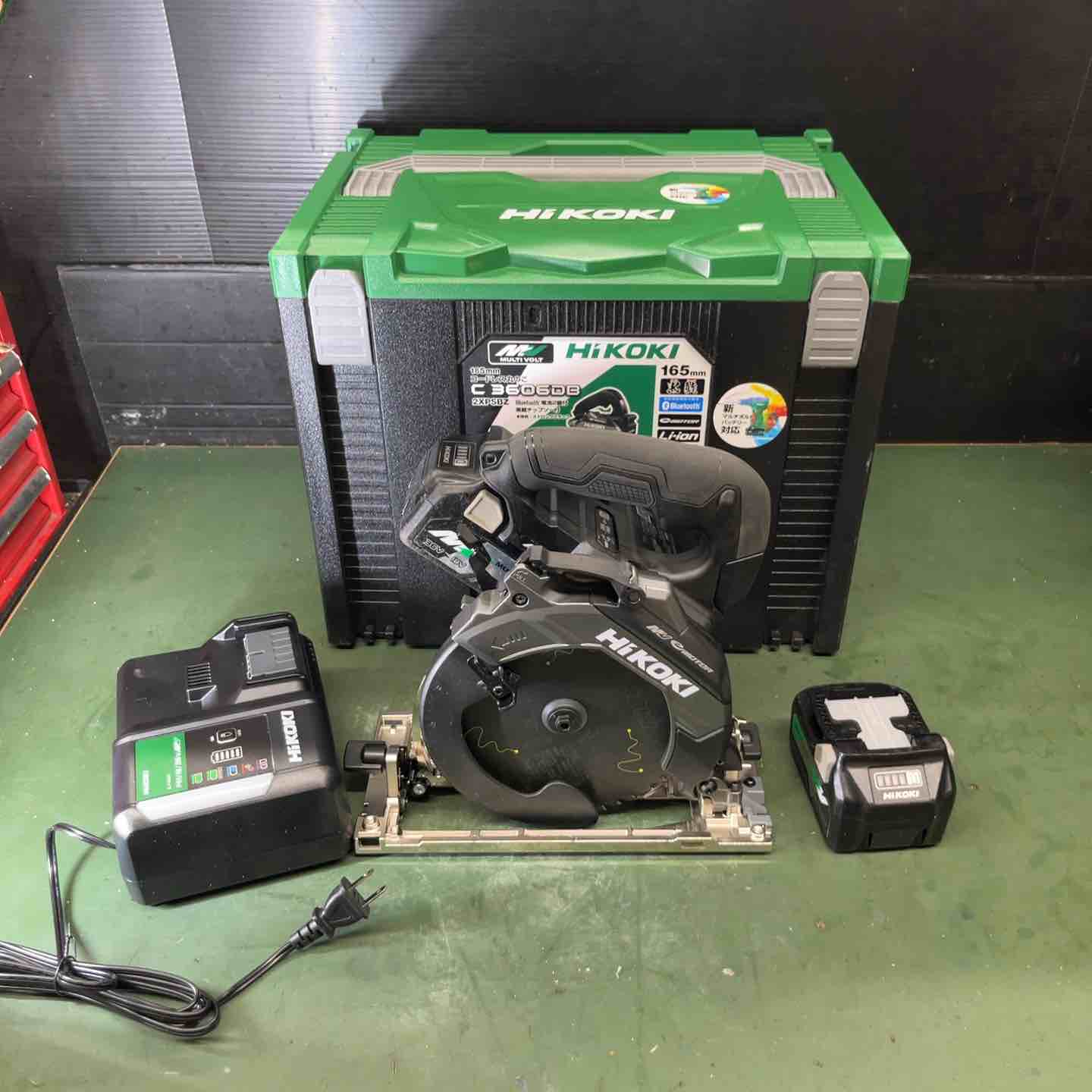【中古】★ハイコーキ(HIKOKI ※旧:日立工機)コードレスマルノコ C3606DB(2XPSBZ) 蓄電池2個付き添い人 【戸田店】