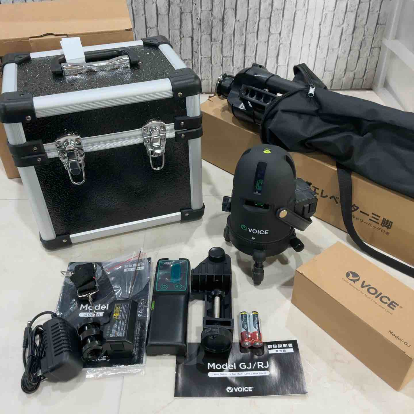 【新古】◇VOICE レーザ墨出し器 フルライングリーンレーザー Model-G8【三角江店】