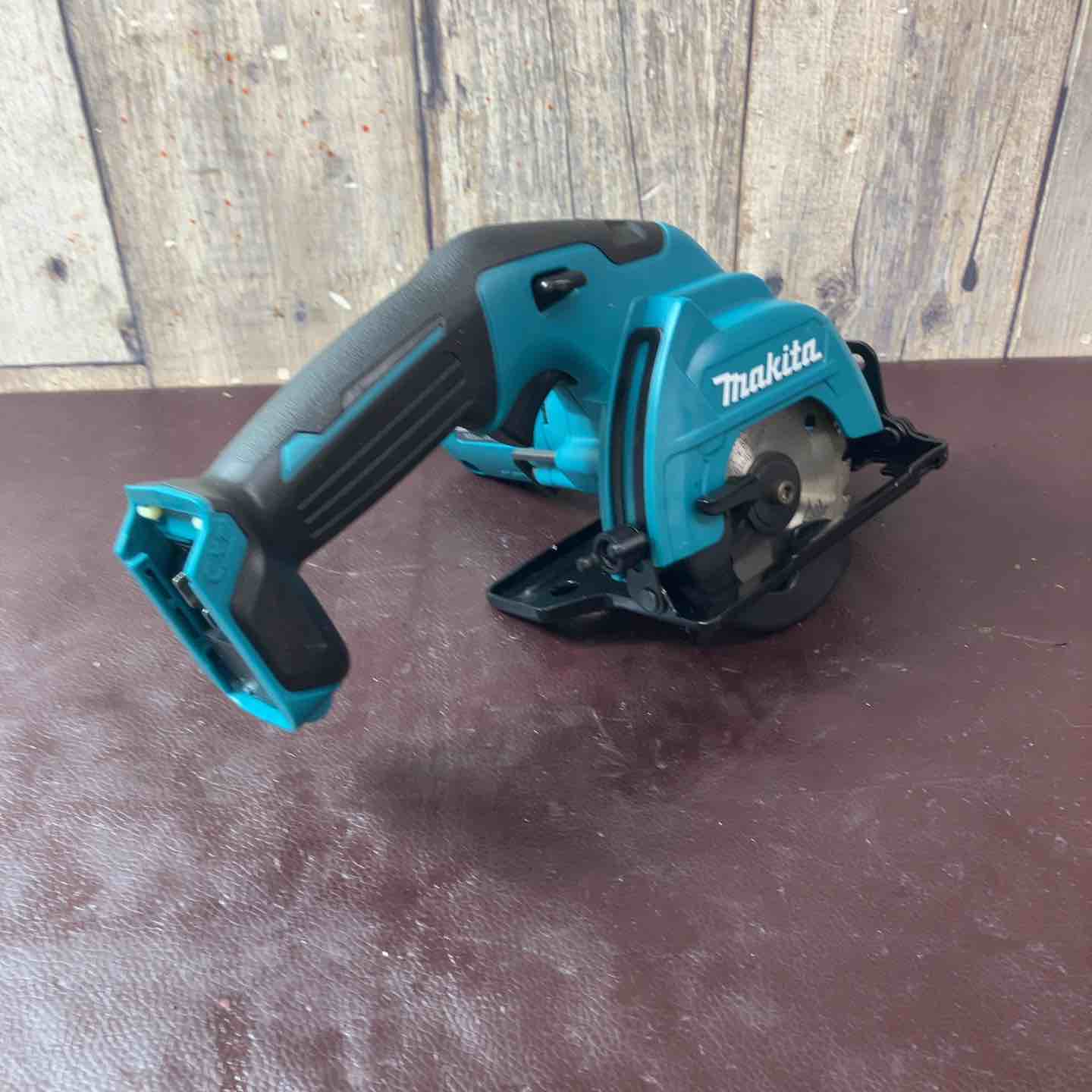 【中古】【中古品】 マキタ(makita) コードレス丸のこ HS301DZ 【東大和店】