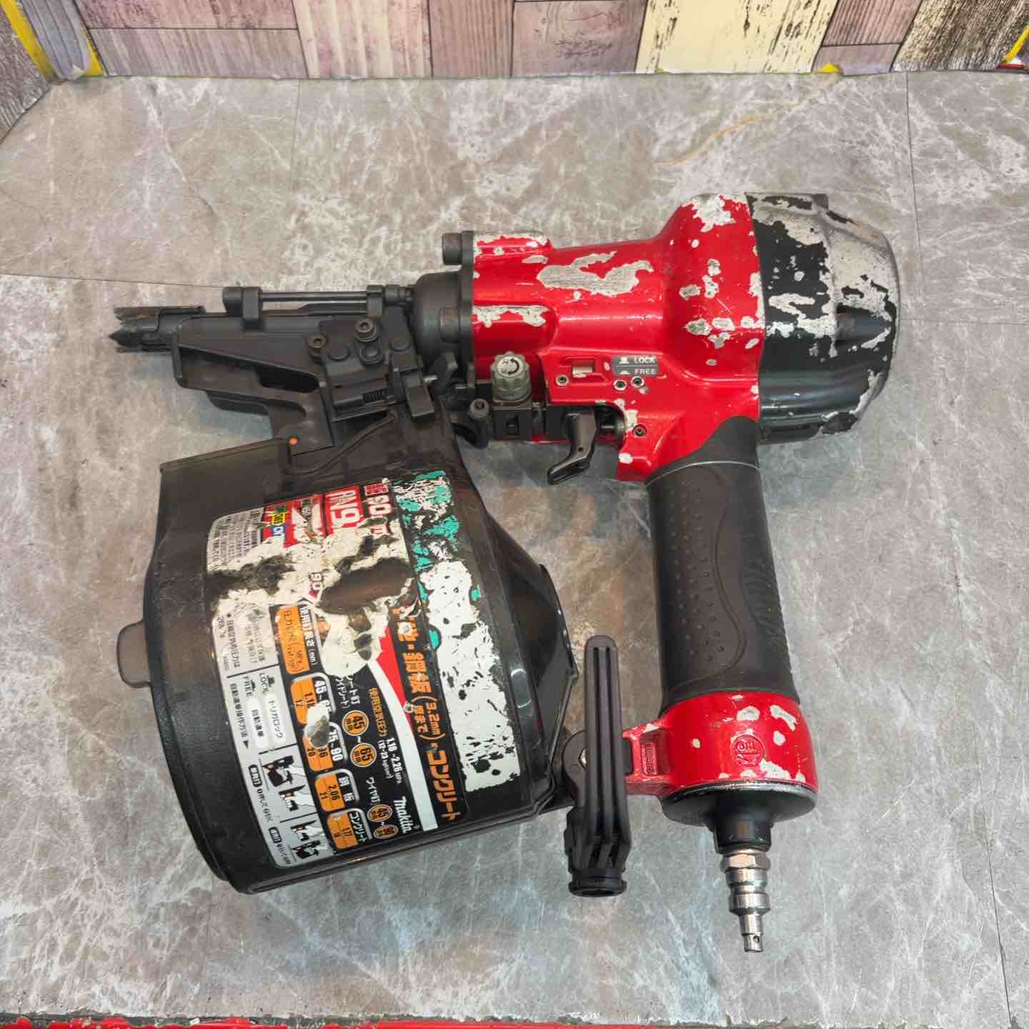 【中古】★マキタ(makita) 高圧エア湖釘打ち機 AN911H【八潮店】