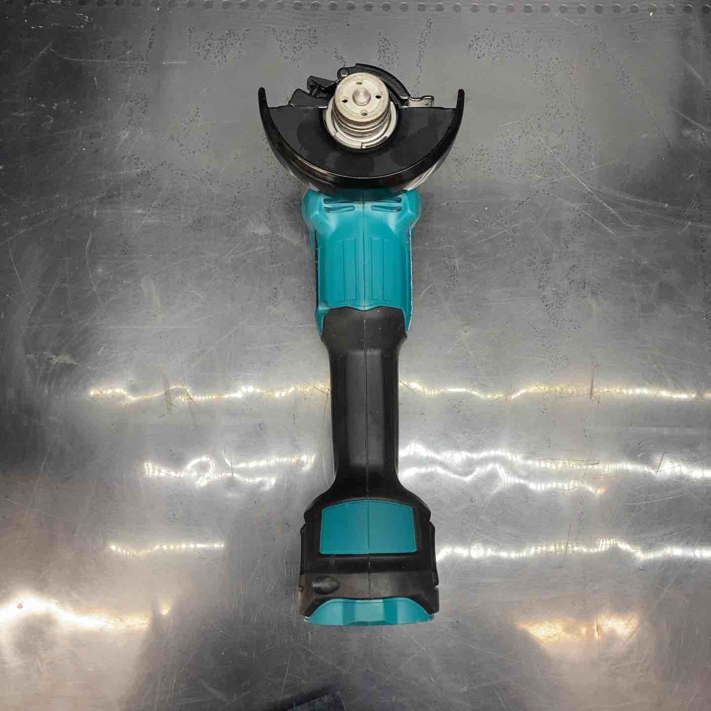 【中古】マキタ(makita) 100mmコードレスディスクグラインダ GA404DZN (GA404DN)【川越店】｜アクトツール店