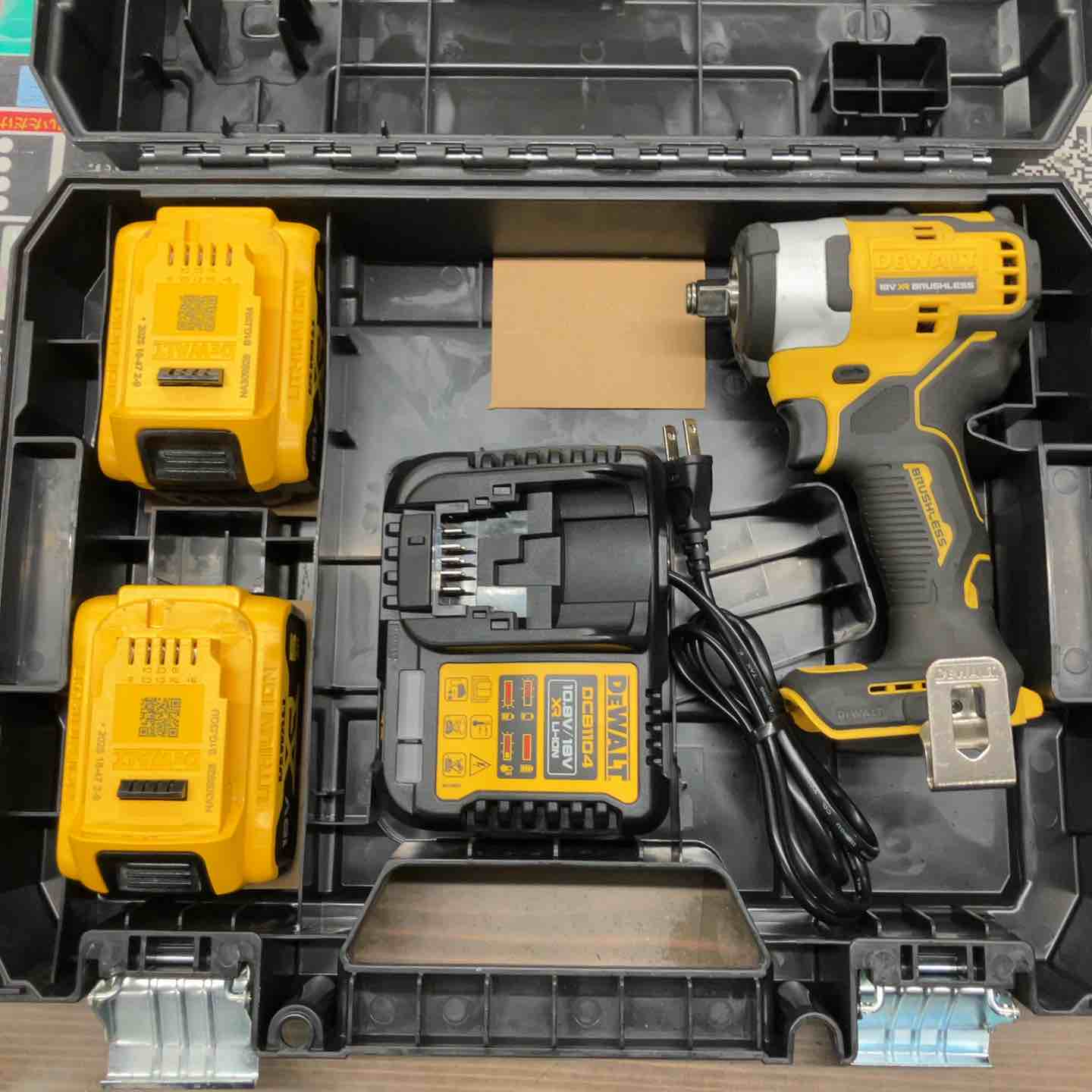 【中古】DEWALT DCF911 蓄電池2つ 申し受ける器属する【戸田店】