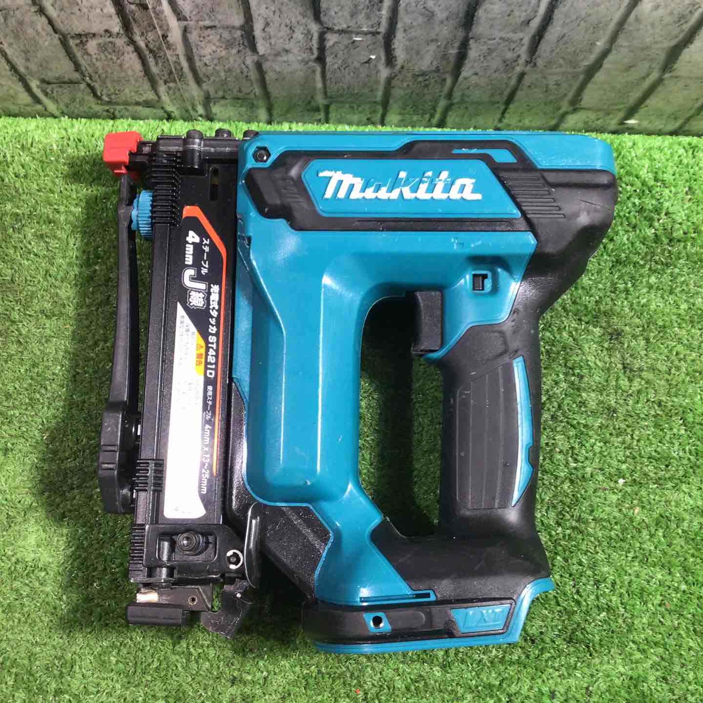 【中古】★マキタ(makita) コードレスタッカー ST421DZK【三角江店】