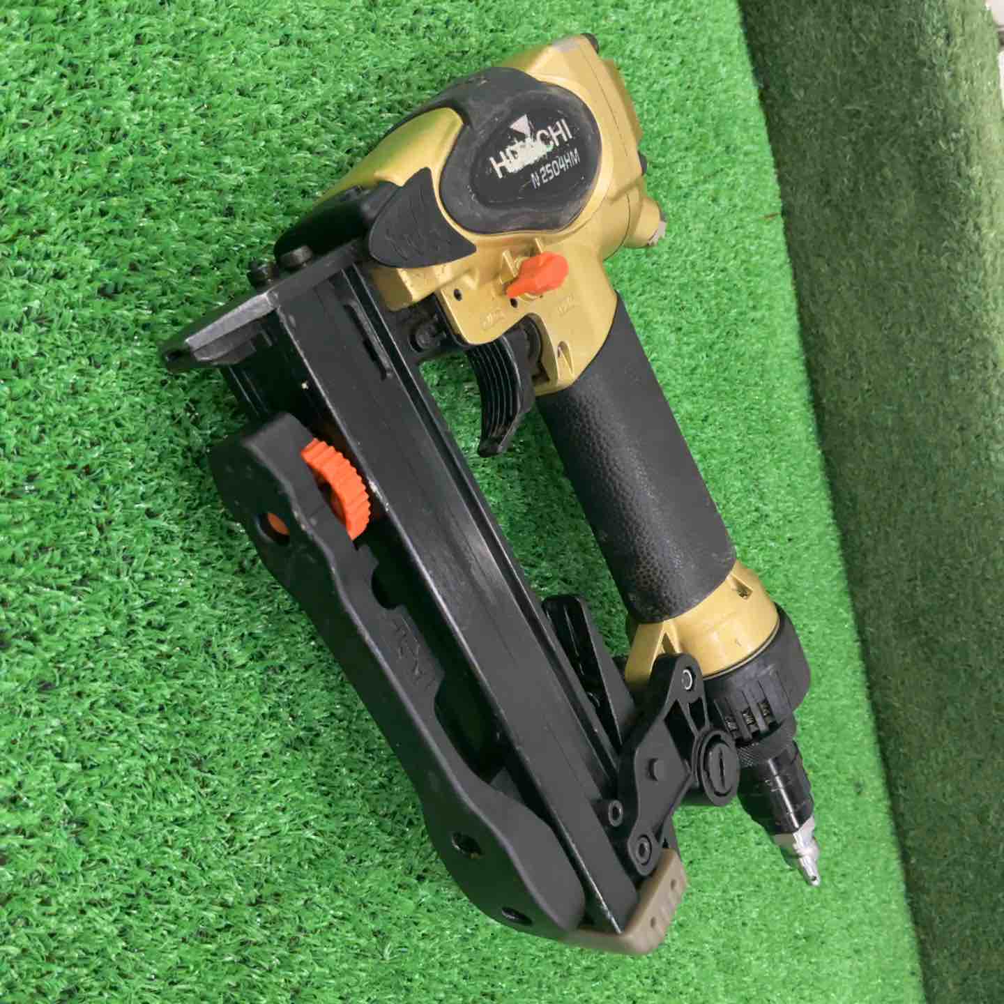【中古】★ハイコーキ(HIKOKI ※旧:日立工機) 高圧エアタッカ N2504HM【八潮店】