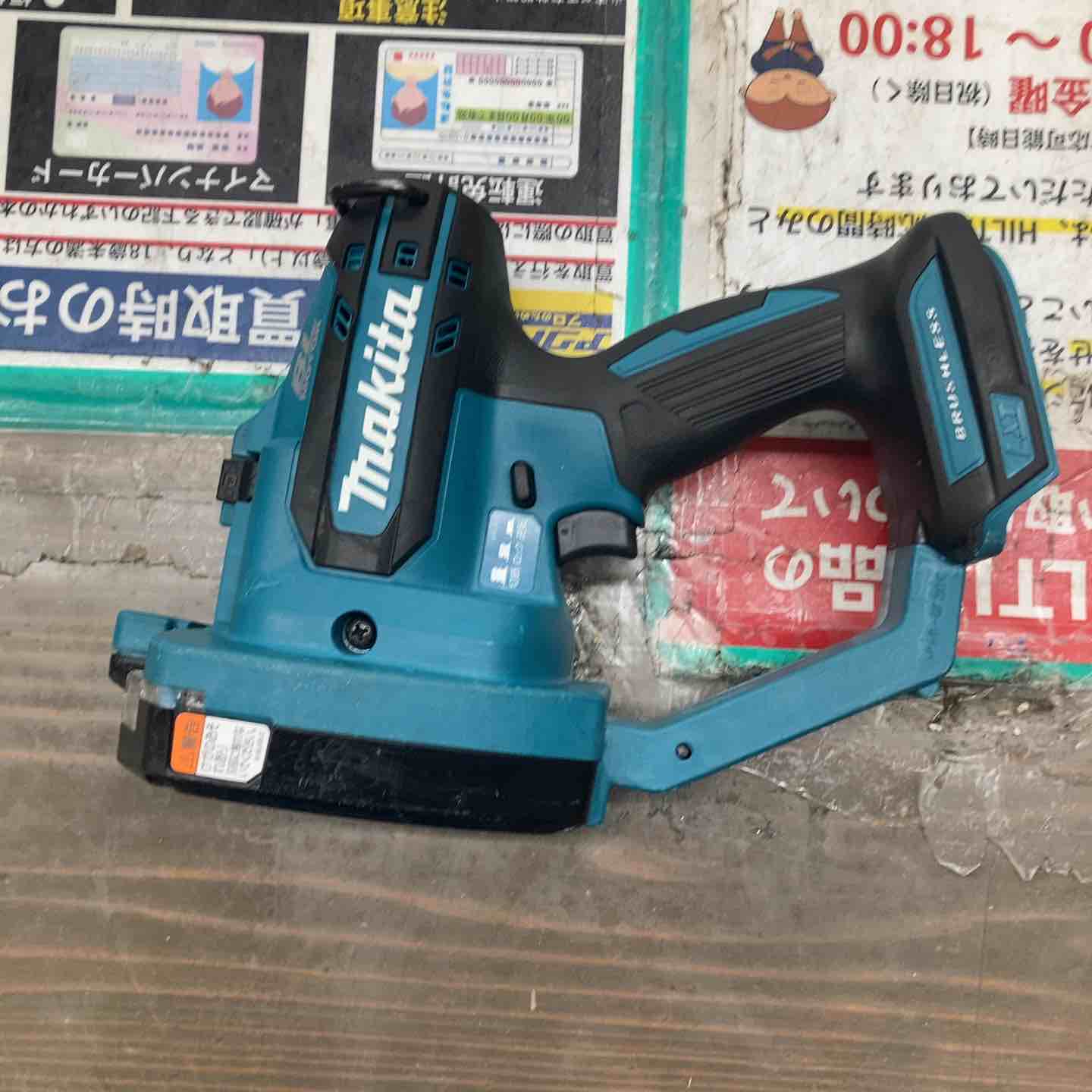 【中古】◇マキタ(makita) コードレス全螺旋釘裁断師 SC102DZ 本体のみ 14.4V、18V【戸田店】