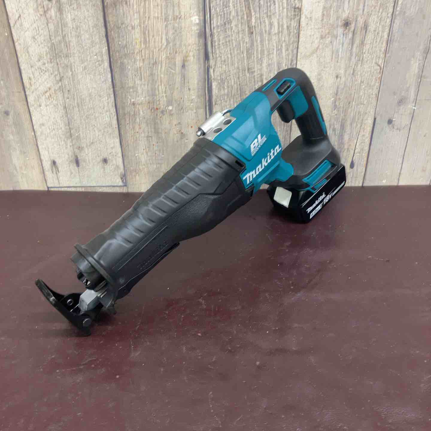【中古】【中古品】 マキタ(makita) コードレスレシプロソー JR187DZ 乾電池属する【東大和店】