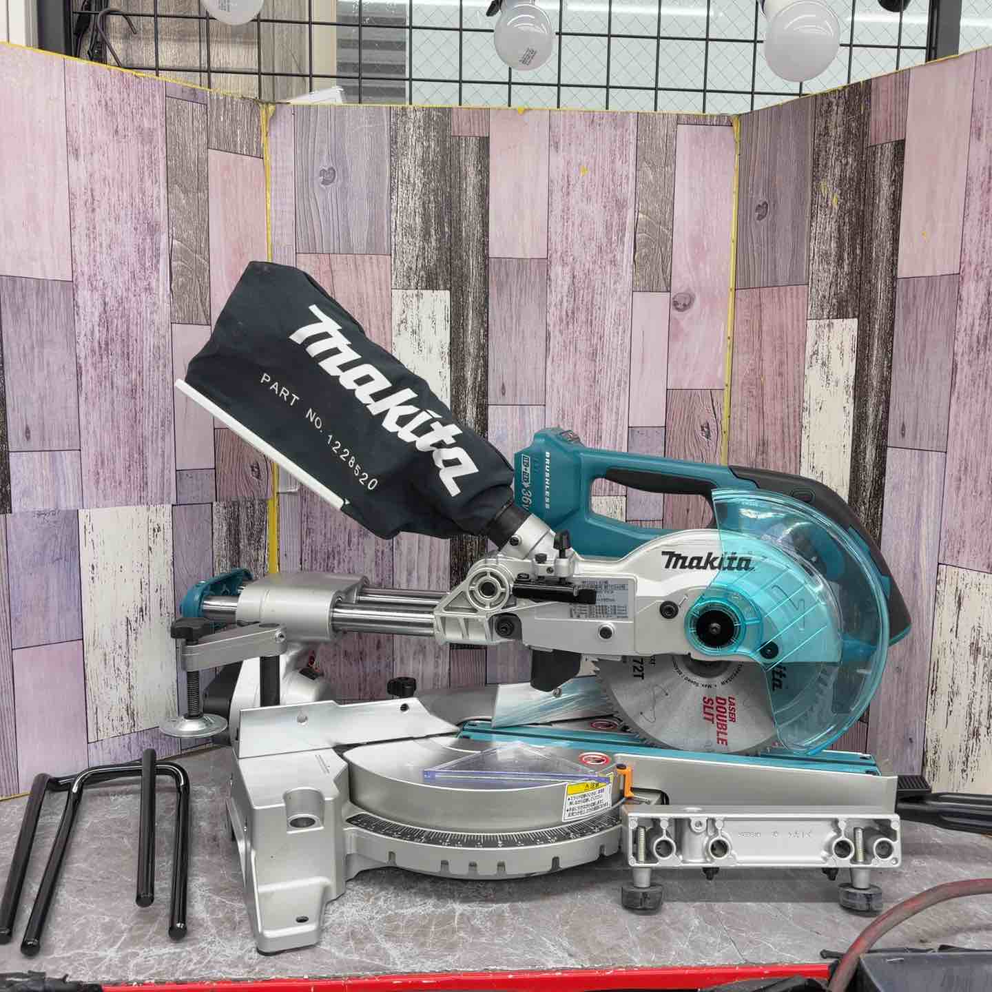 【中古】★マキタ(makita) コードレススライドマルノコ LS714DZ【八潮店】|アクトツール店