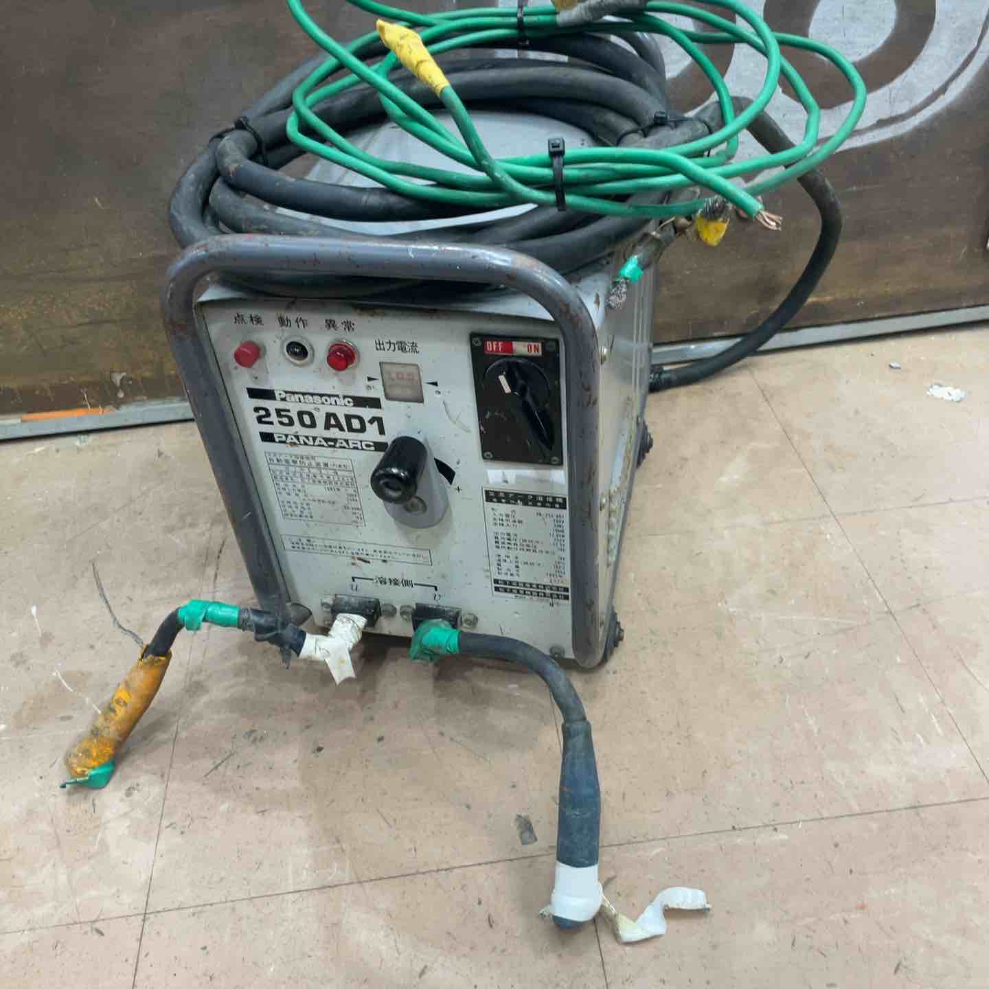 【中古】◇パナソニック(Panasonic) やり取り弧線溶接機 250AD1/YK-250AD1【草加店】