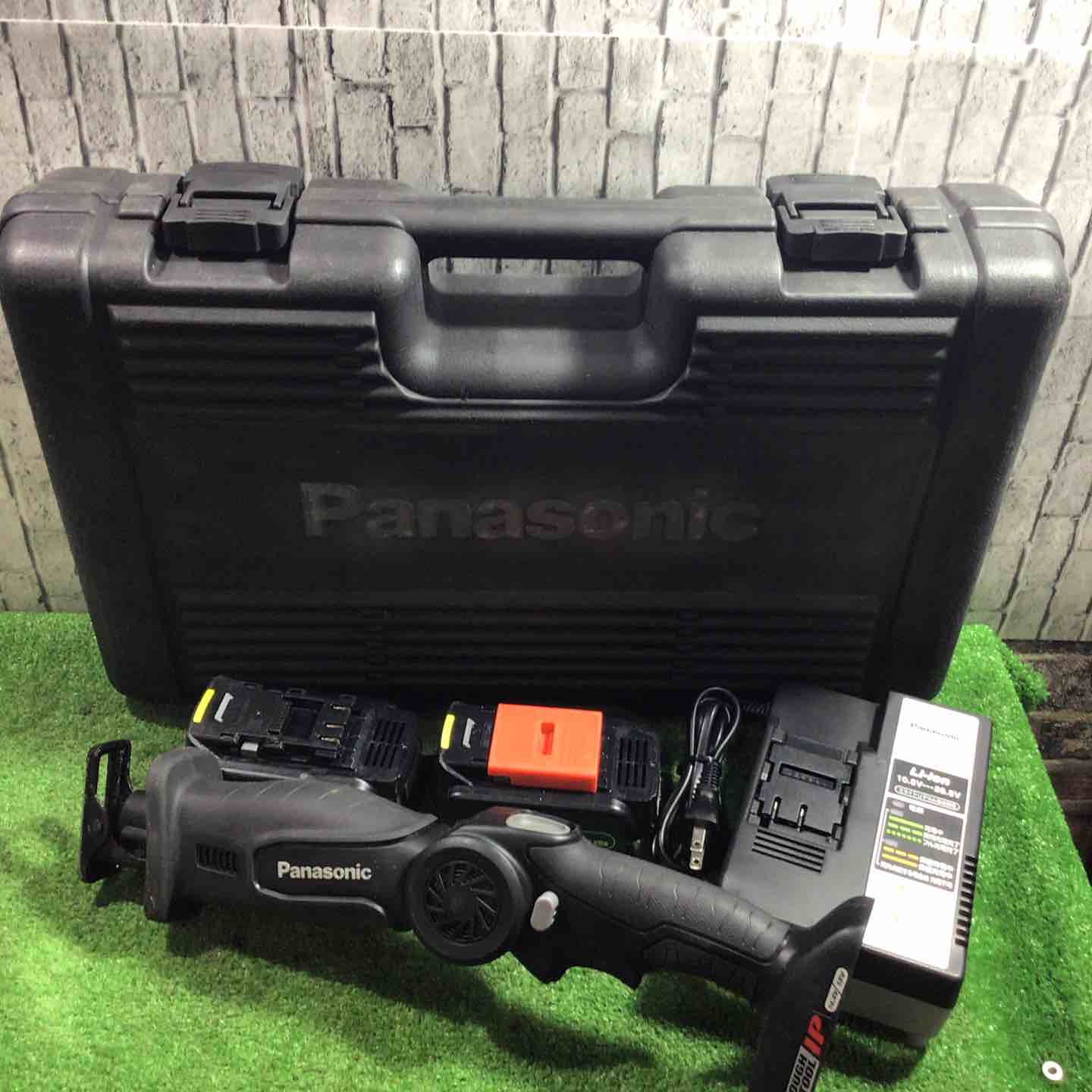 【中古】◇パナソニック(Panasonic) 小型4座標軸フレキシブルレシプロソー EZ47A1LJ2G-B【三角江店】