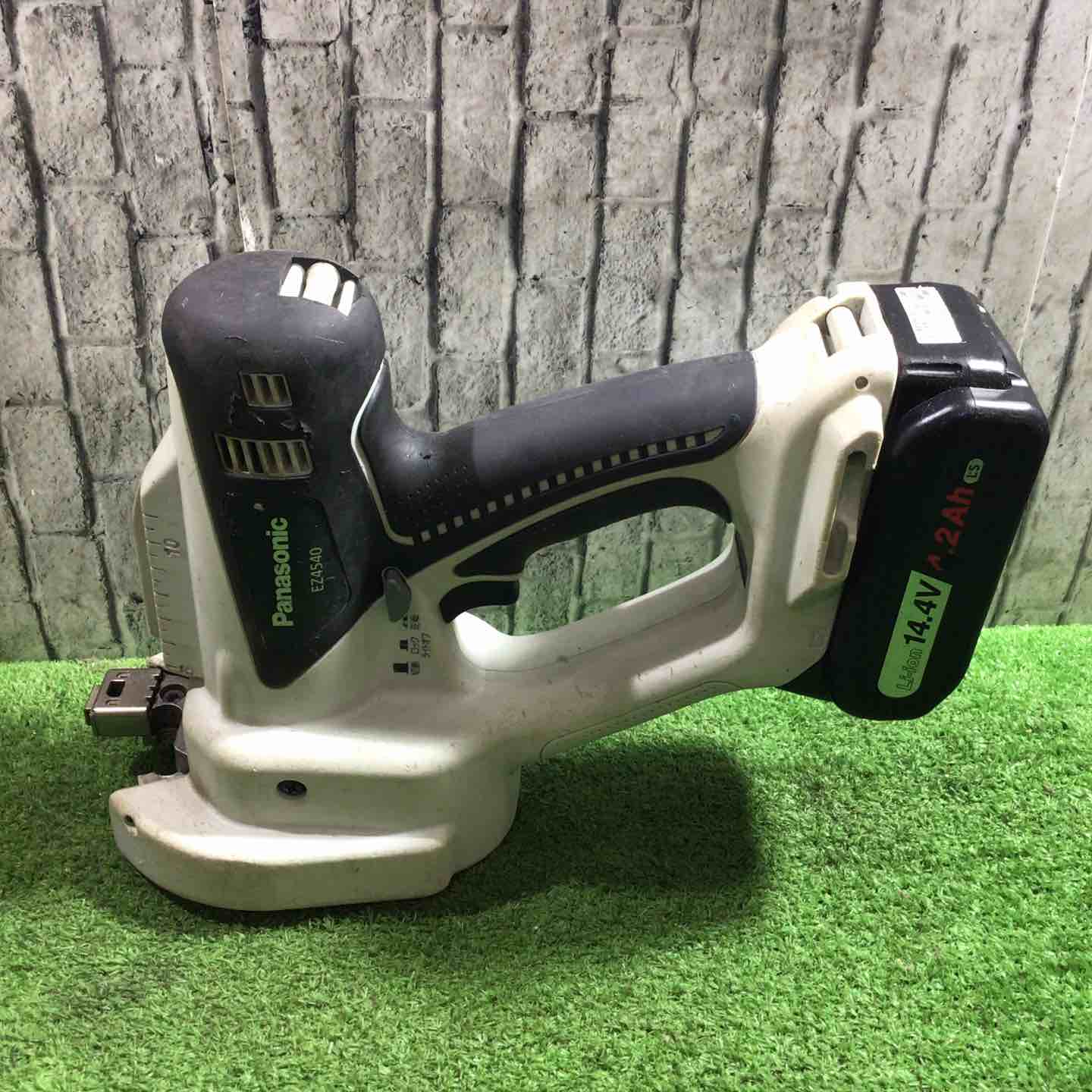 【中古】★パナソニック(Panasonic) コードレス全螺旋釘裁断師14.4V EZ4540LS2S-B【三角江店】