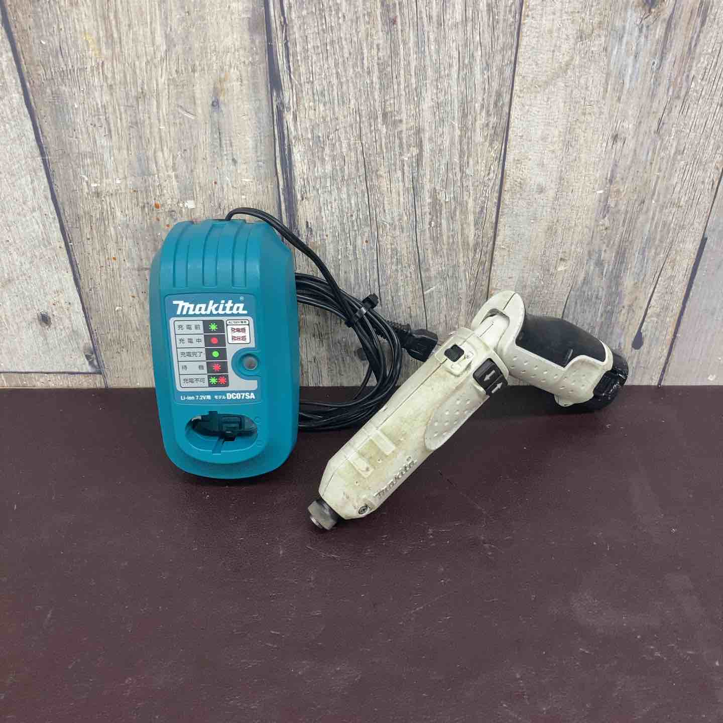 【中古】【中古品】 マキタ(makita) コードレスペンインパクトドライバー TD020DSW 【東大和店】