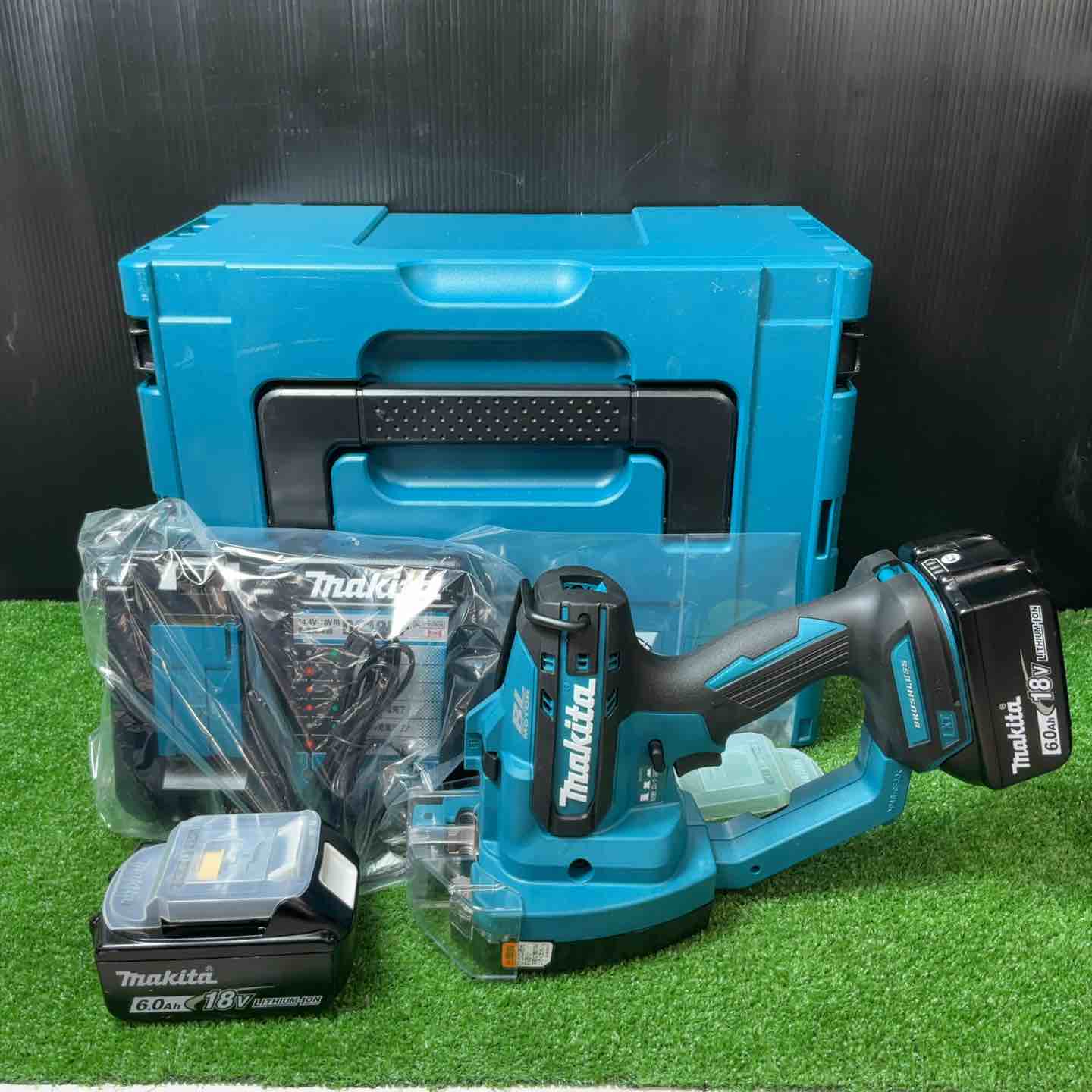 【新古】★マキタ(makita) コードレス全螺旋釘裁断師 SC102DRGX【岩槻店】