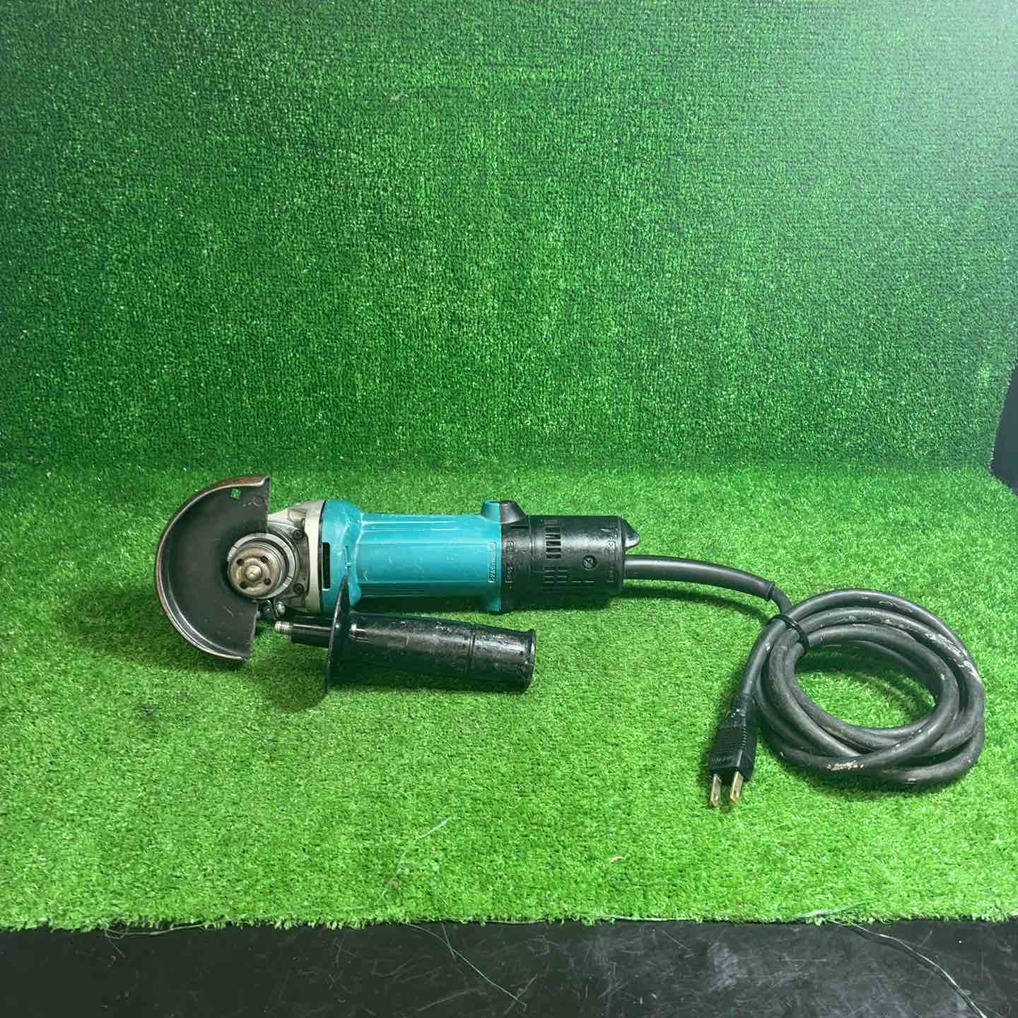 【中古】 マキタ(makita) 100粍ディスクグラインダ 9533B【藤沢店】