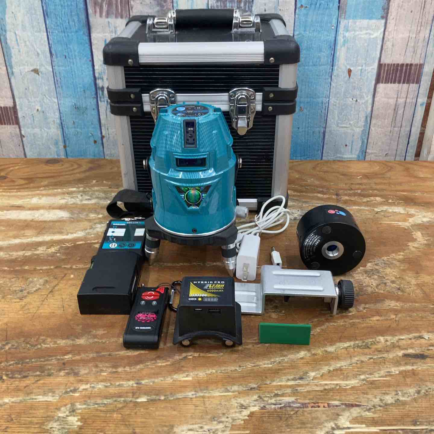 【中古】◇山真製鋸 陰電子整準式レーザ墨出し器 LDR-9s【柏店】