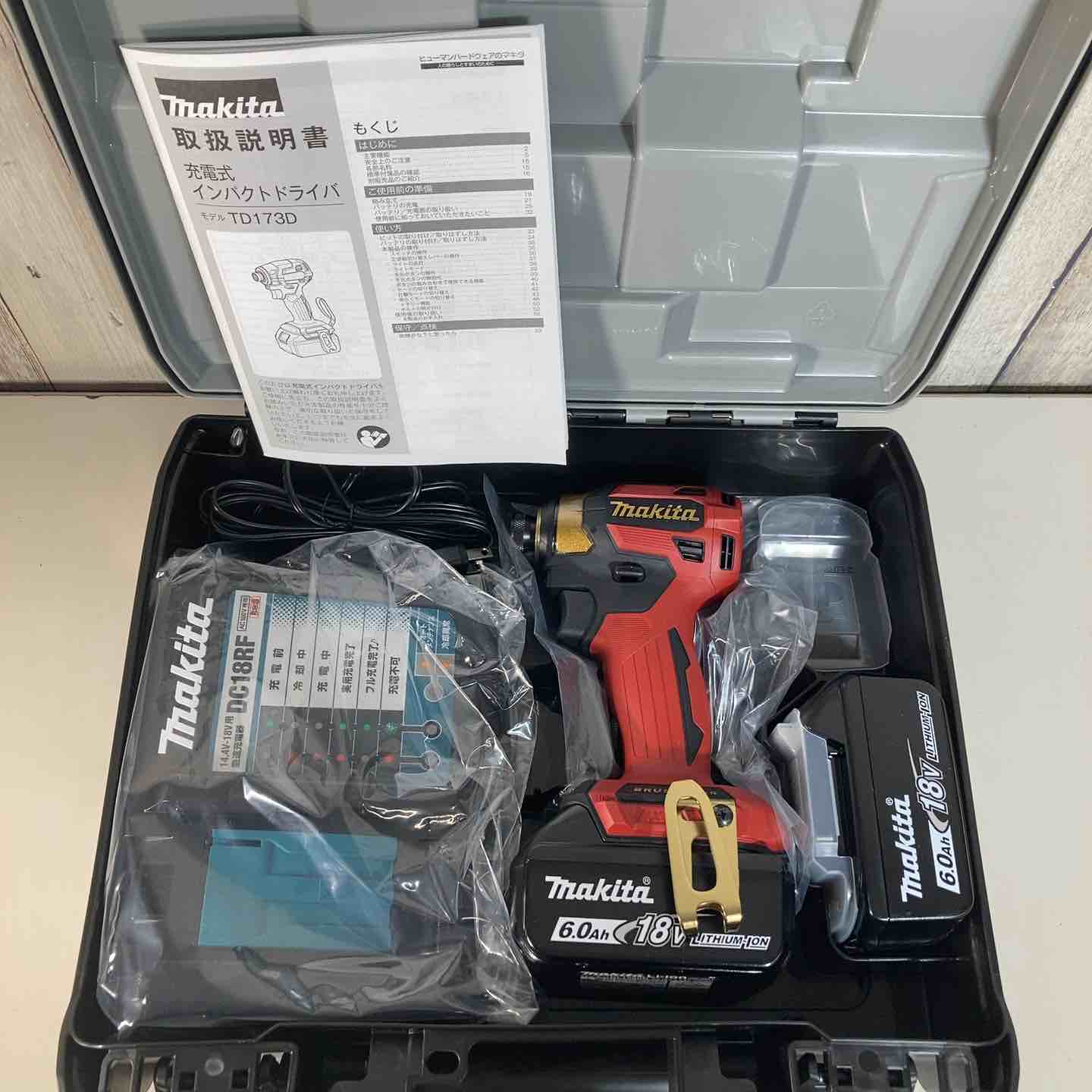 【新古】★マキタ(makita) コードレスインパクトドライバー TD173DGXPR LXT20周年不死化制限事項色合い 割り増し金赤いこと 完全無欠品【戸田店】