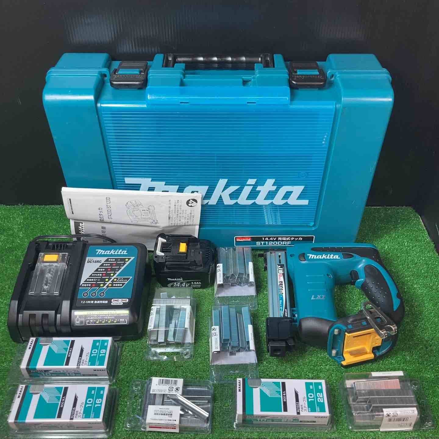 【美品】◇マキタ(makita) コードレスタッカ  ST120DRF ステープルおまけ付♪【岩槻店】