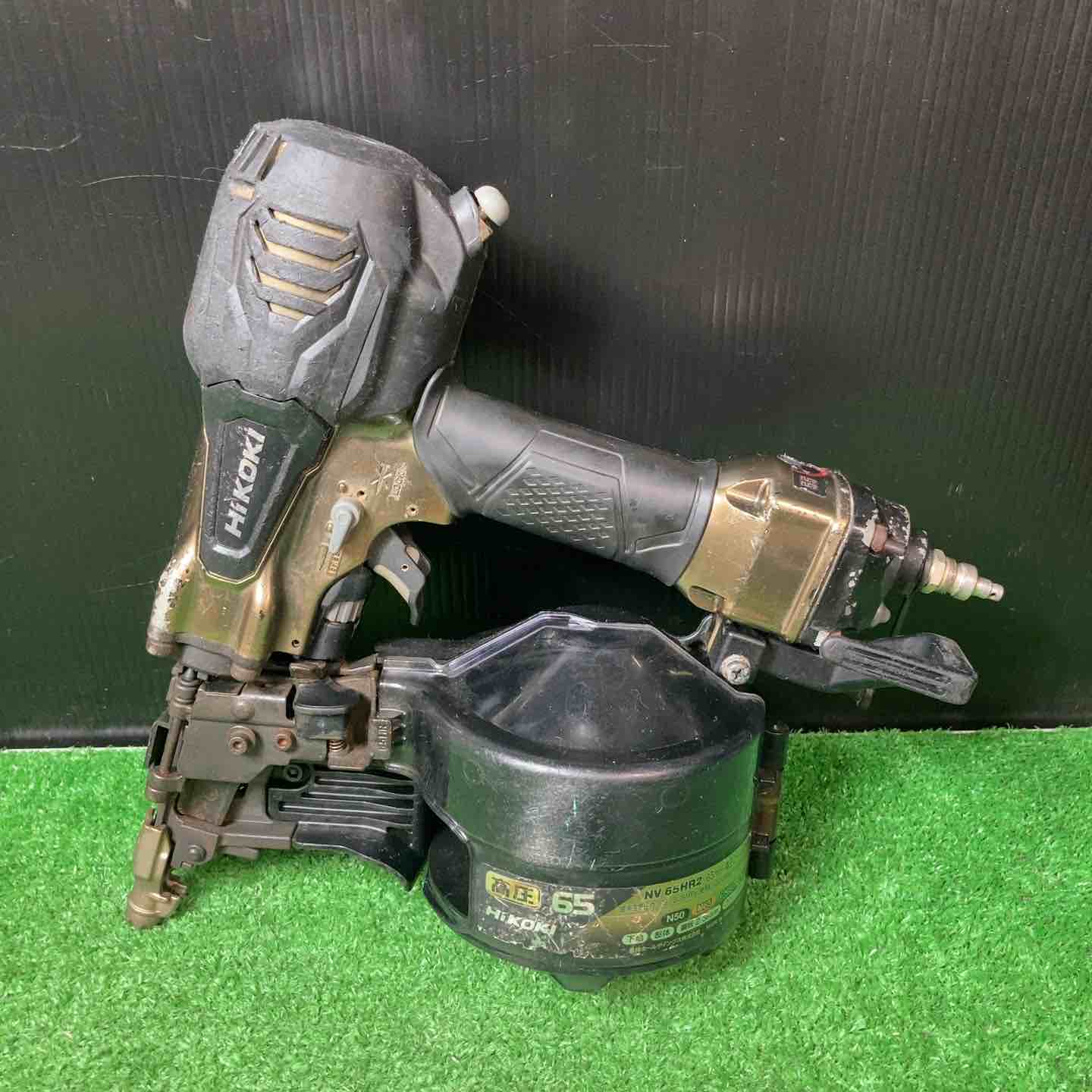 【中古品】★ハイコーキ(HIKOKI ※旧:日立工機) 高圧大気圏釘打ち機 NV65HR2(S) ※週刊誌の蓋安全性のあるです【岩槻店】