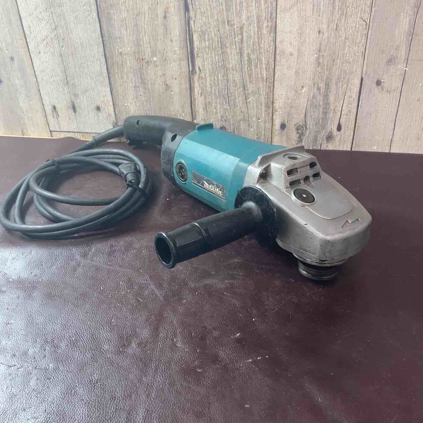 【中古】【中古品】 マキタ(makita) 180粍レコード盤圧砕機 9047L 【東大和店】