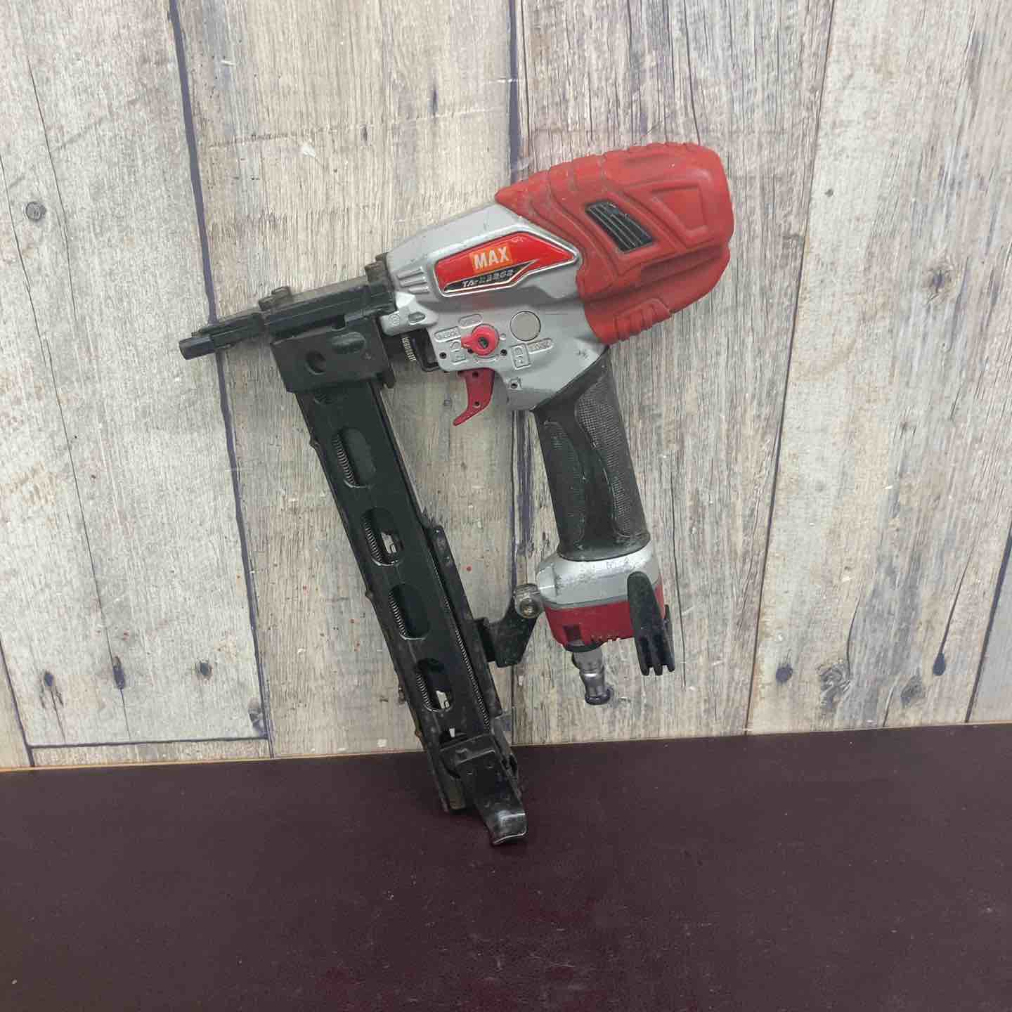【中古】【中古品】 マックス(MAX) 常圧内装エアタッカ TA-232G2/4MA室内装飾 【東大和店】