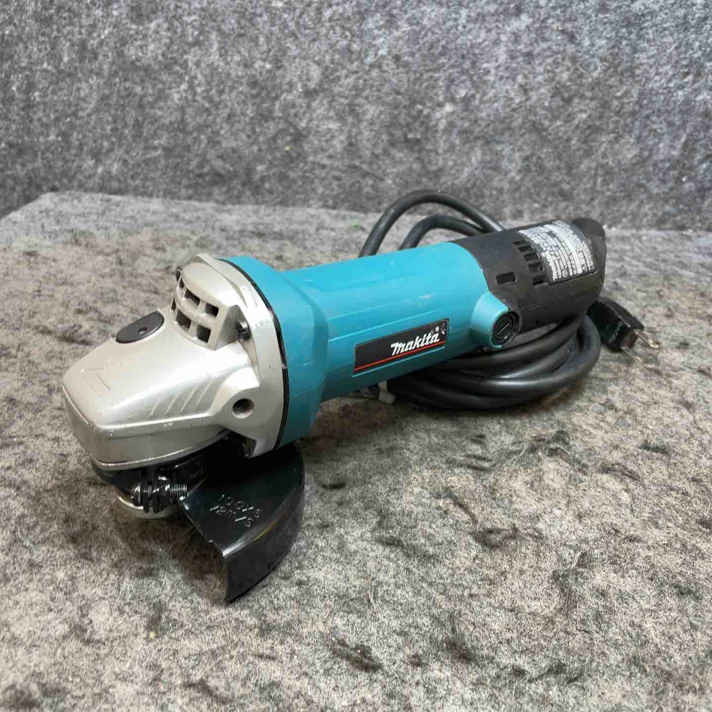 【中古】マキタ(makita) 100粍ディスクグラインダ 9533B【桶川店】