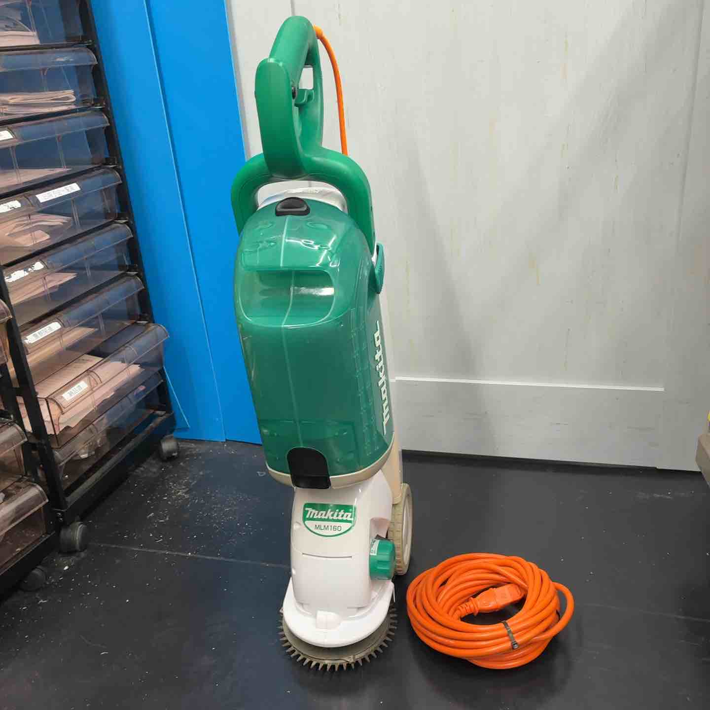 【中古】 マキタ(makita) 芝刈機 刈込幅160粍 MLM160 【藤沢店】