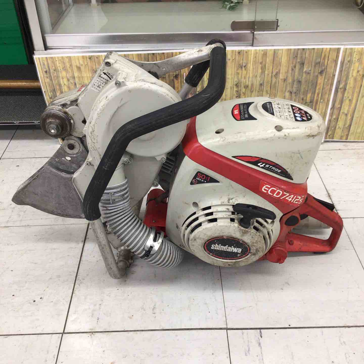 【中古】◇新ダイワ 集じん式発動機切り手 ECD7412S【鴻巣店】