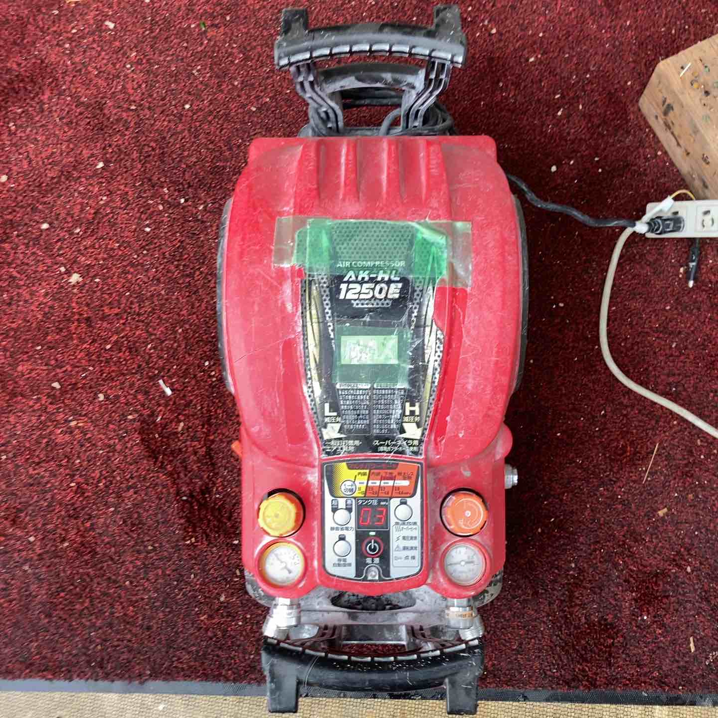【中古(ジャンク)】★マックス(MAX) エアコンプレッサー AK-HL1250E_赤いこと【町田店】
