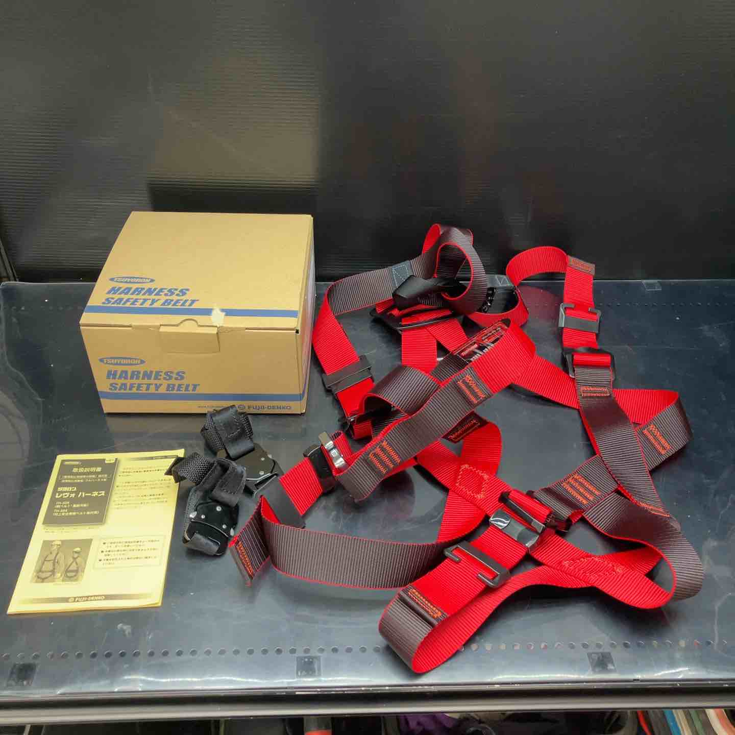 【新古】藤井電工 ツヨロン レヴォハーネス 馬具本体のみ 黒・赤 Ｌ大きさ TH-564-OT-BKR-L-BX【川越店】