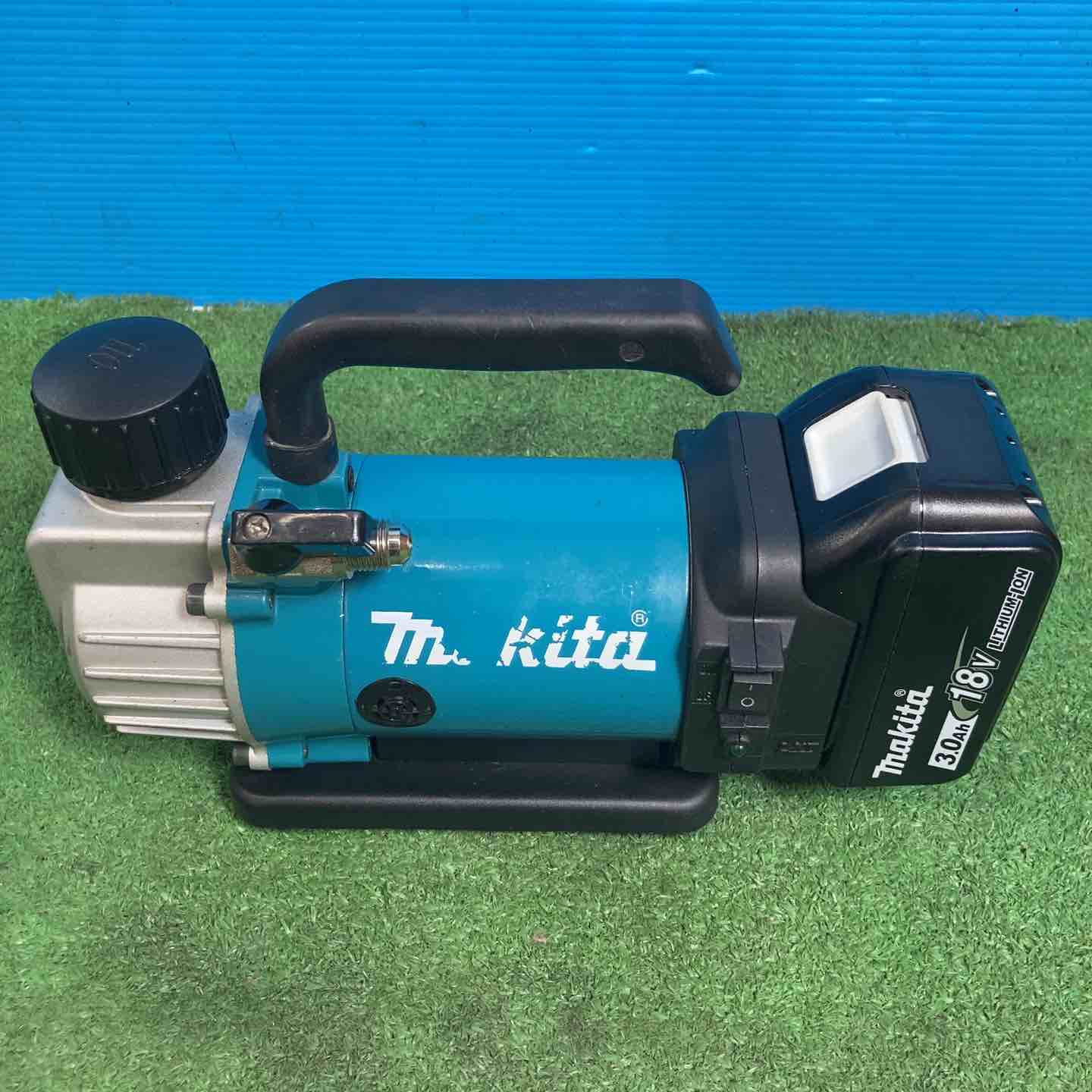 【中古】★マキタ(makita) コードレス無意味さ揚水機 VP180DZ 18V3.0Ah乾電池付 申し受ける2回！【岩槻店】