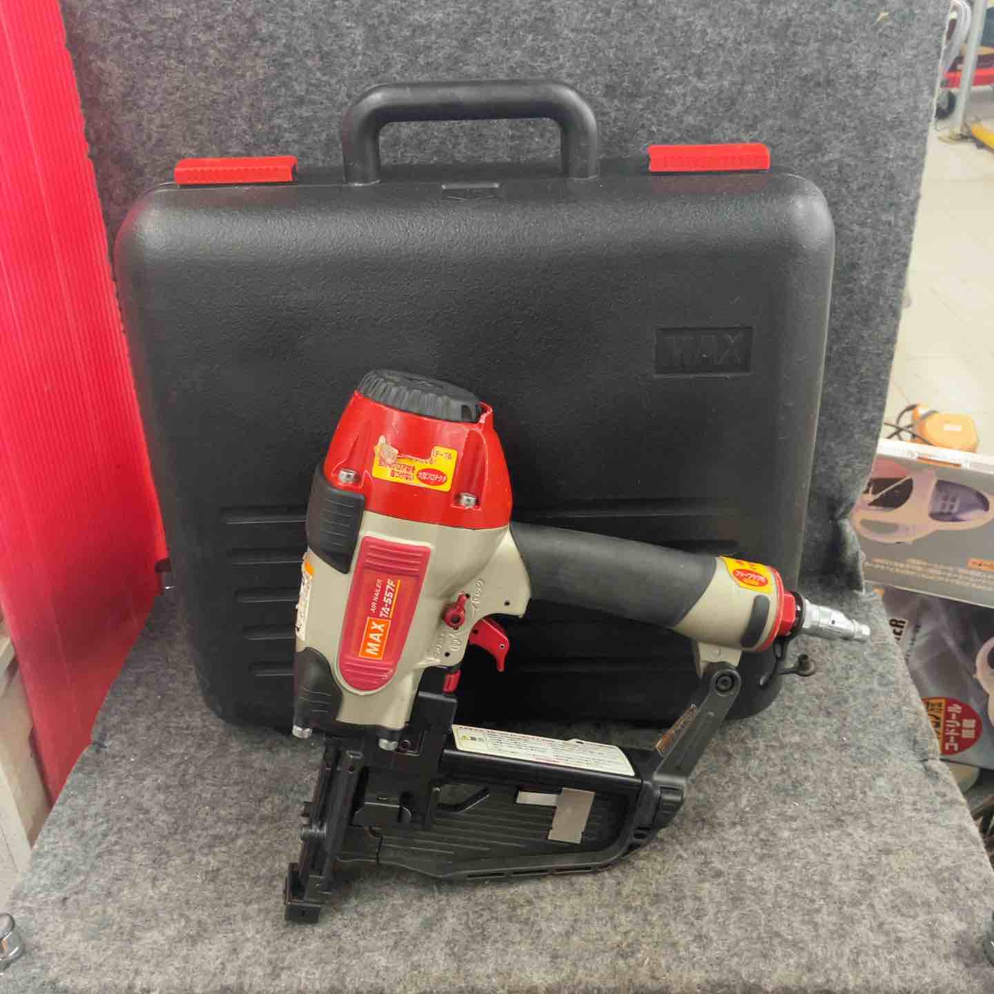 【中古】☆マックス(MAX) 常圧フロアタッカ TA-557F/957T立ち会い場【鴻巣店】