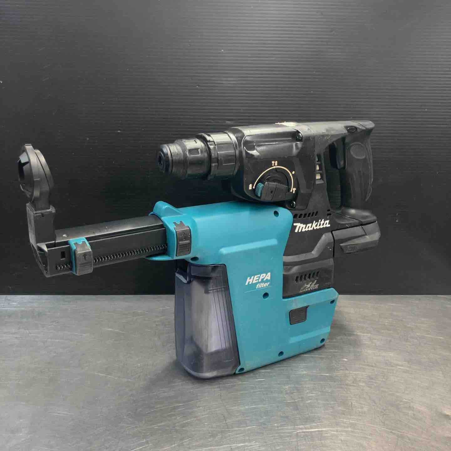 【中古】【中古現況品】 マキタ(makita) 18V申し受ける式鉄鎚せん孔機 HR244DZBKV 【東大和店】