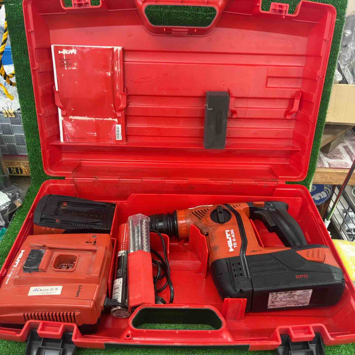 【中古品】ヒルティ(HILTI) コードレスハンマドリル TE6-A36 申し受ける器乾電池2個付き添い人【川崎店】