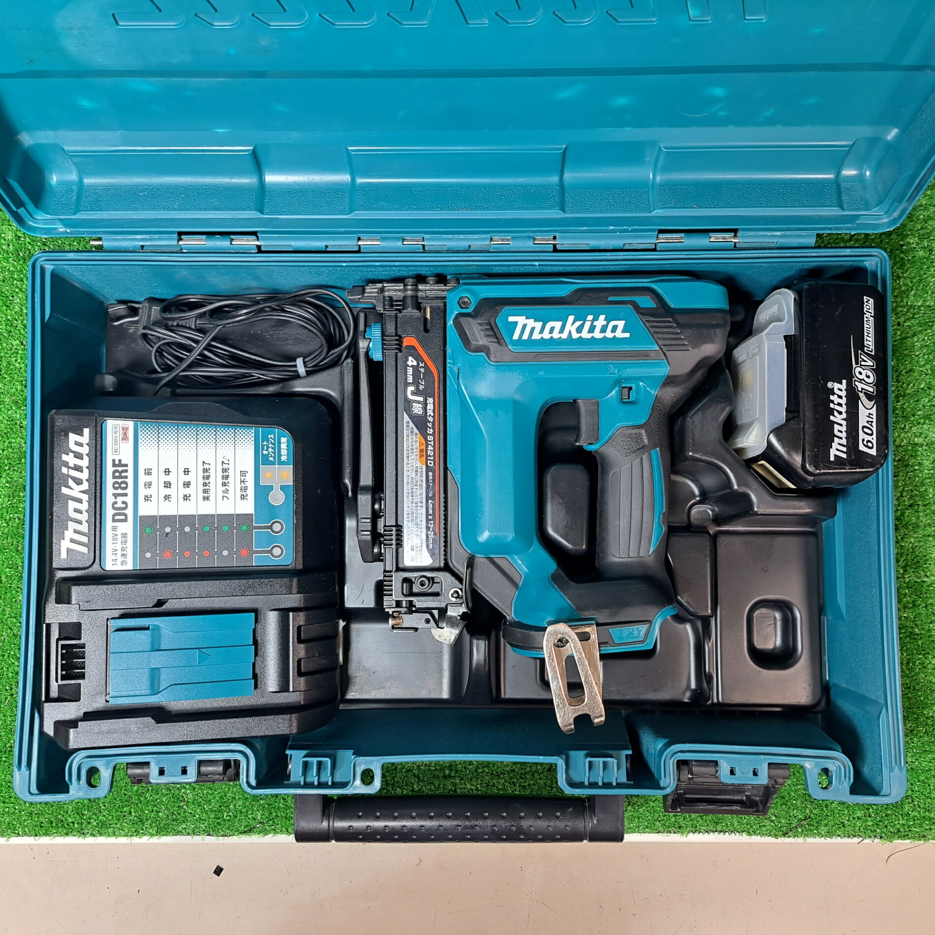 【中古】★マキタ(makita) コードレスタッカ ST421DRG【岩槻店】