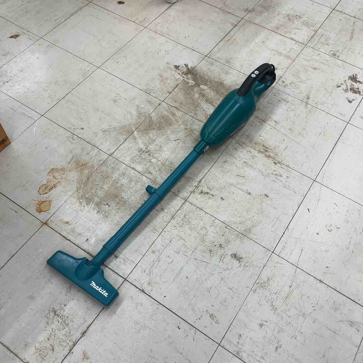 【中古】☆マキタ(makita) コードレスクリーナ CL181FDZ【鴻巣店】