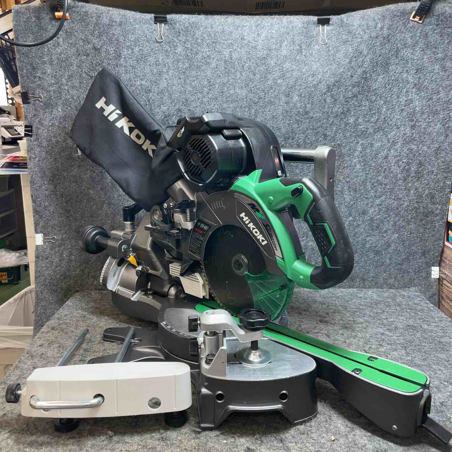 【中古】ハイコーキ(※旧:日立工機) コードレス卓上スライド丸のこ C3607DRA(NN) サブテーブル付 【桶川店】|アクトツール店