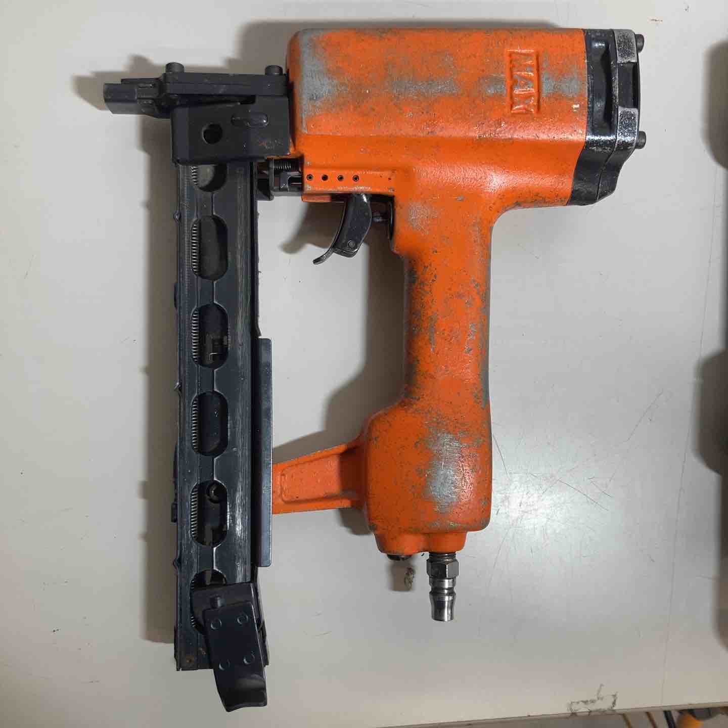 【中古】★マックス(MAX) 常圧エアタッカ TA-52/432MA 本体のみ【戸田店】