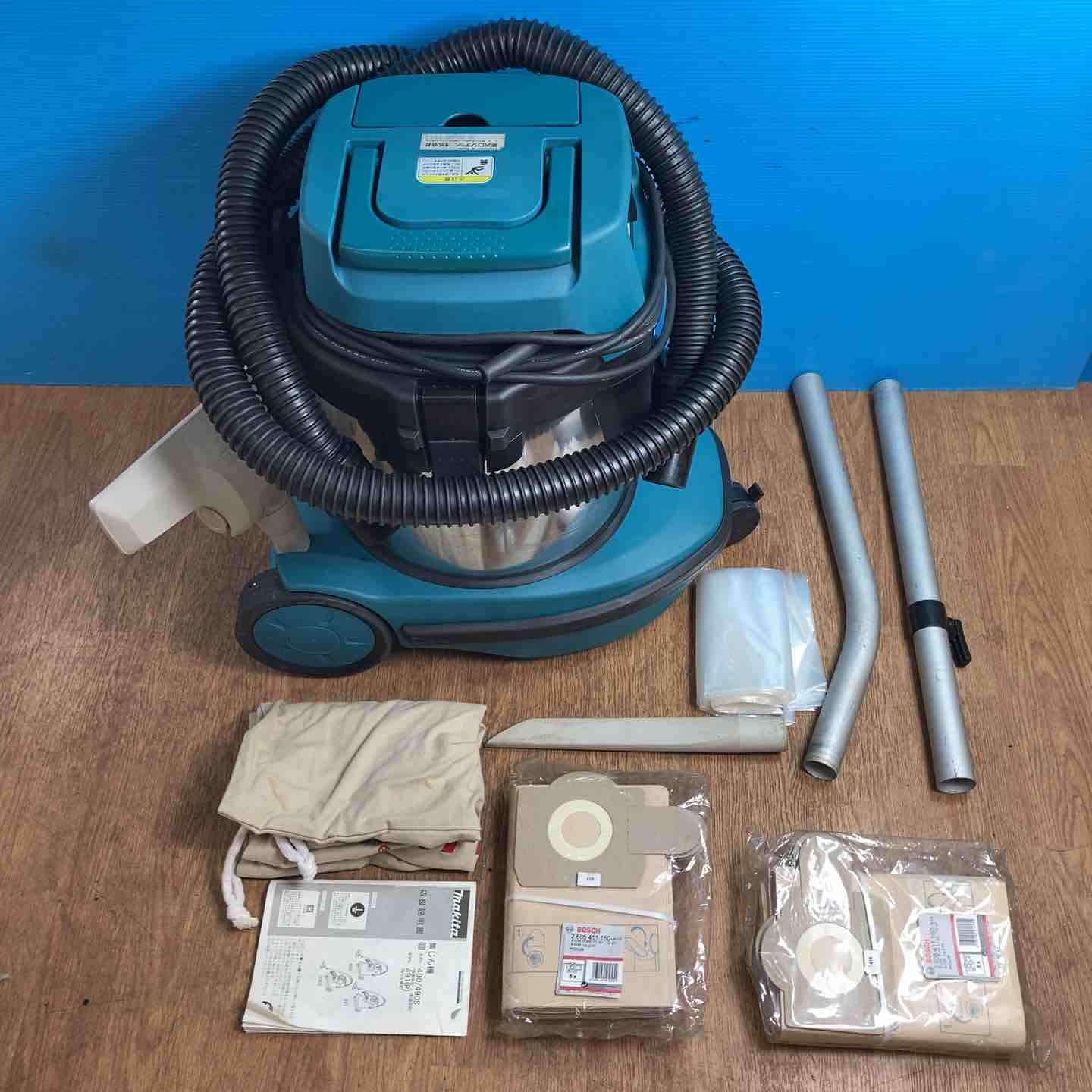 【中古】☆マキタ(makita) 集じん機 490S 乾湿両用 単相100V 導管・導管付き添い人！【岩槻店】