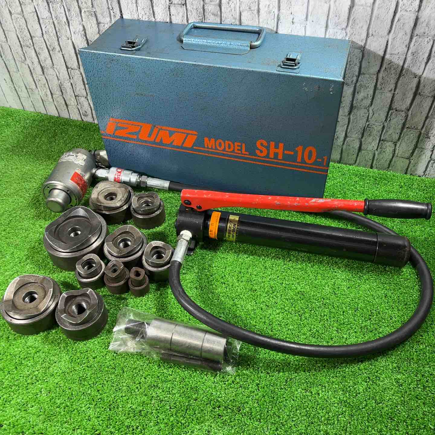 【中古】◇泉精器(IZUMI) 引きはなつ型油圧式パンチャ SH-10-1(揚水機HP-180N付)【三角江店】